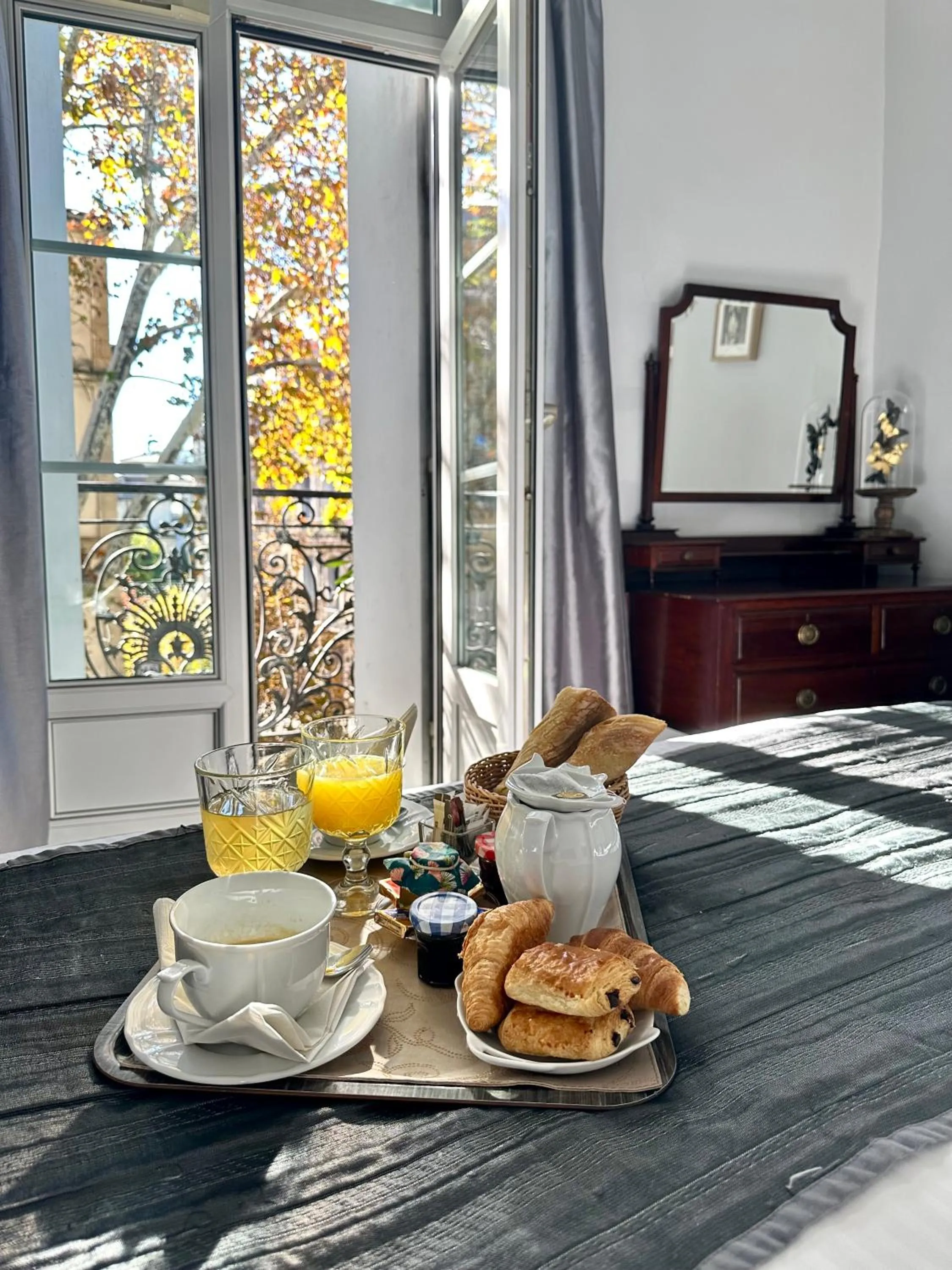 Breakfast in Hotel du Palais
