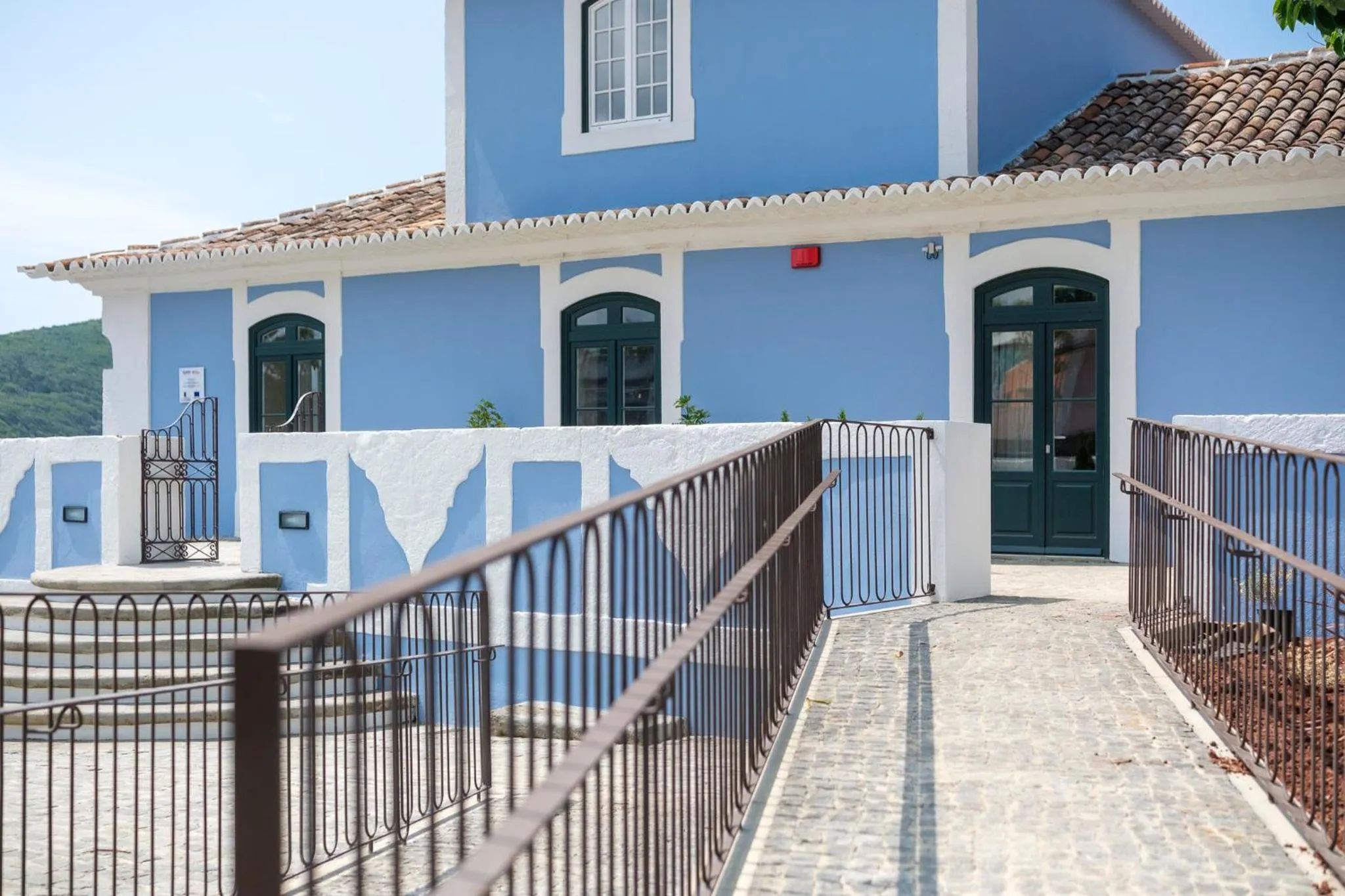 Property building in Azores Book Hotel