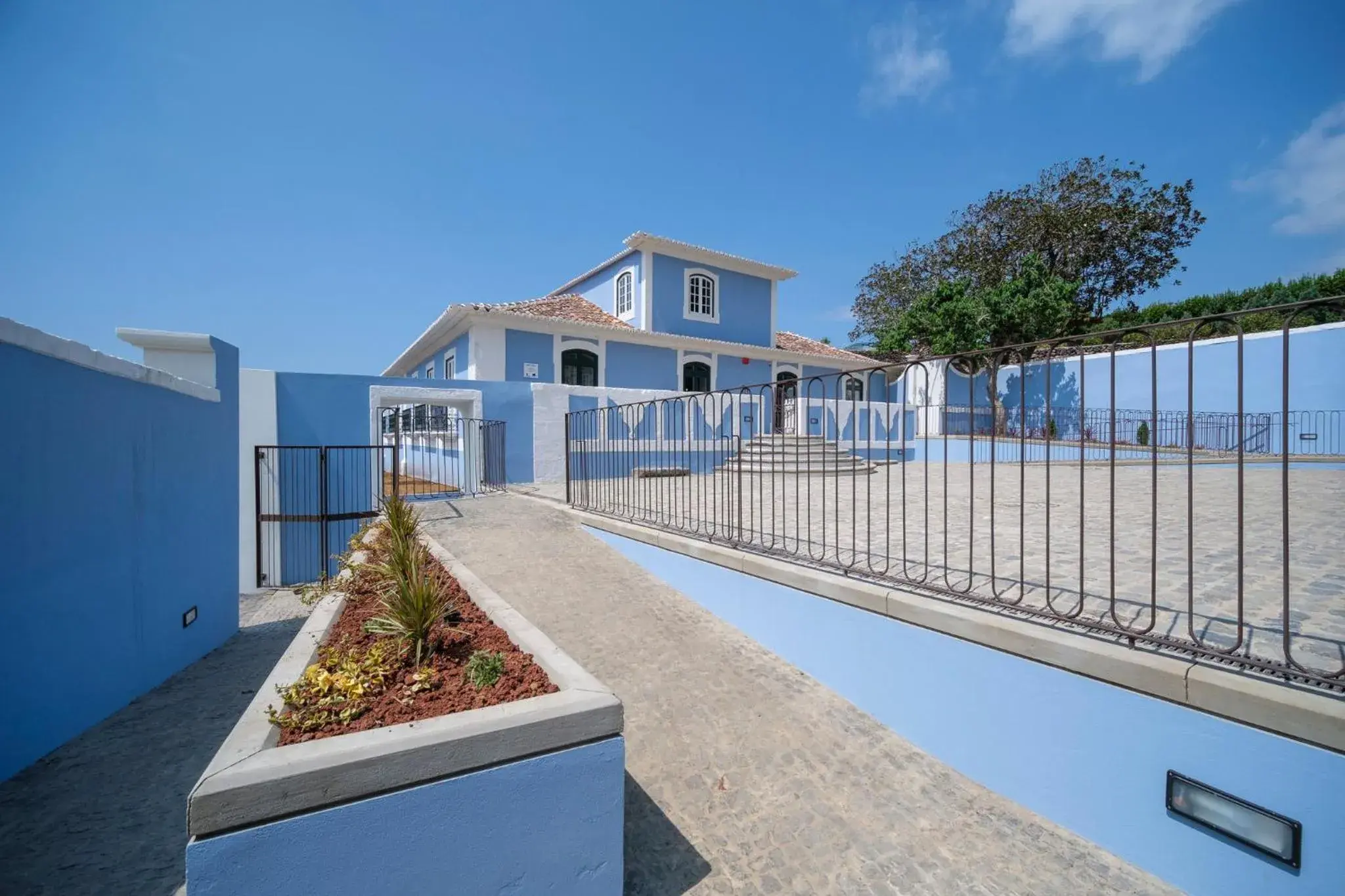 Property building in Azores Book Hotel Property building in Azores Book Hotel