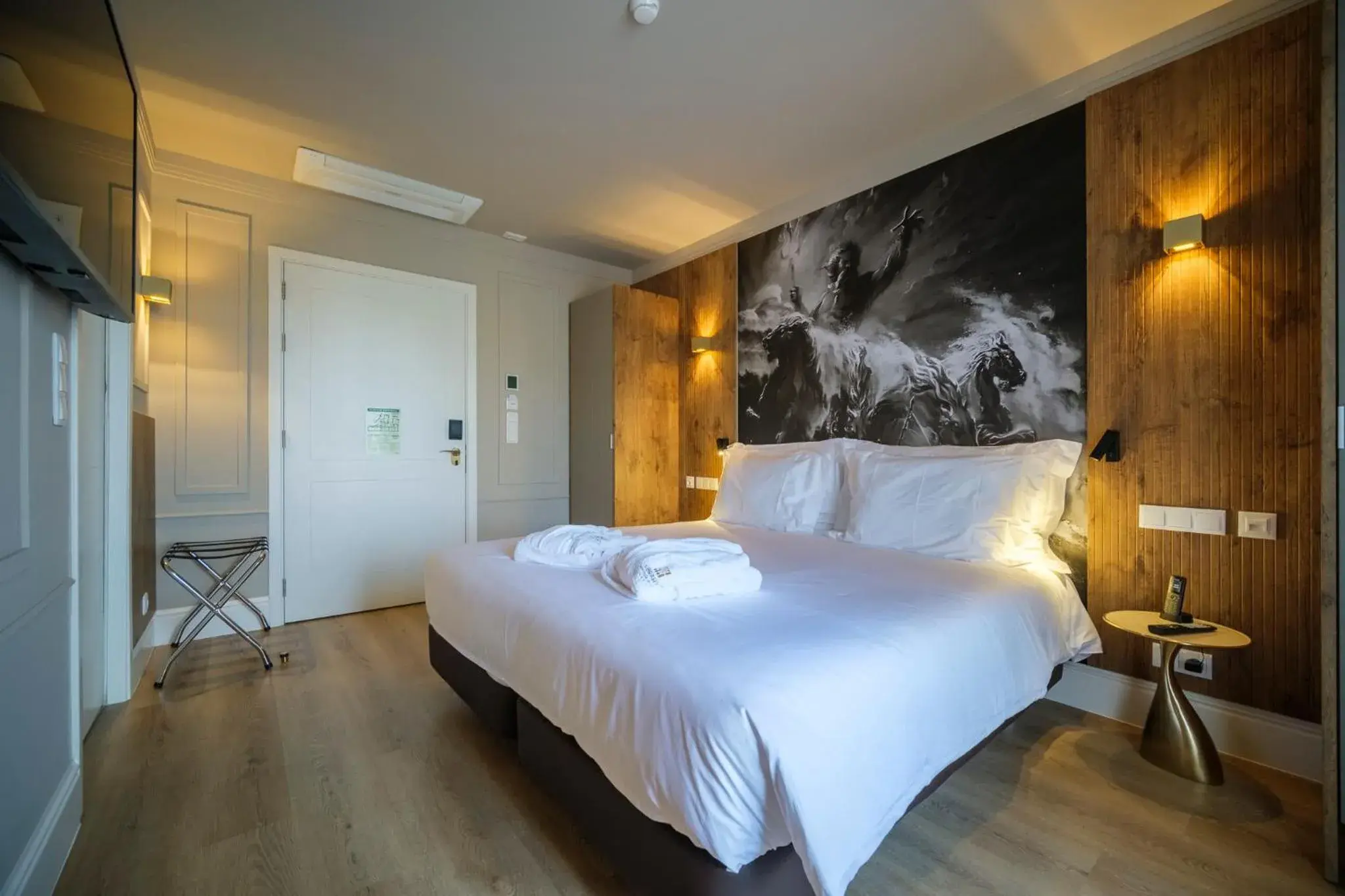 Bed in Azores Book Hotel Bed in Azores Book Hotel