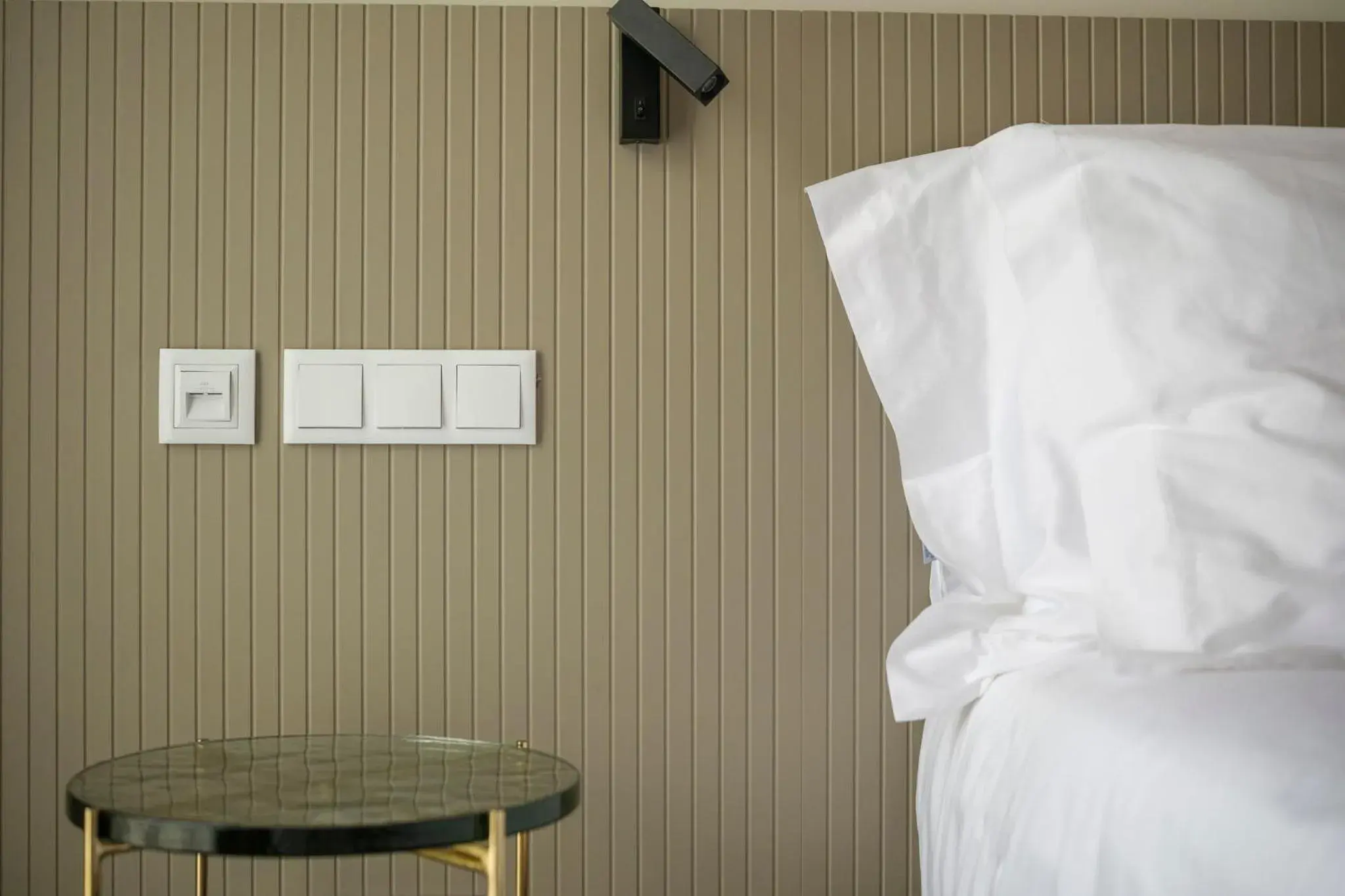 Bed in Azores Book Hotel Bed in Azores Book Hotel