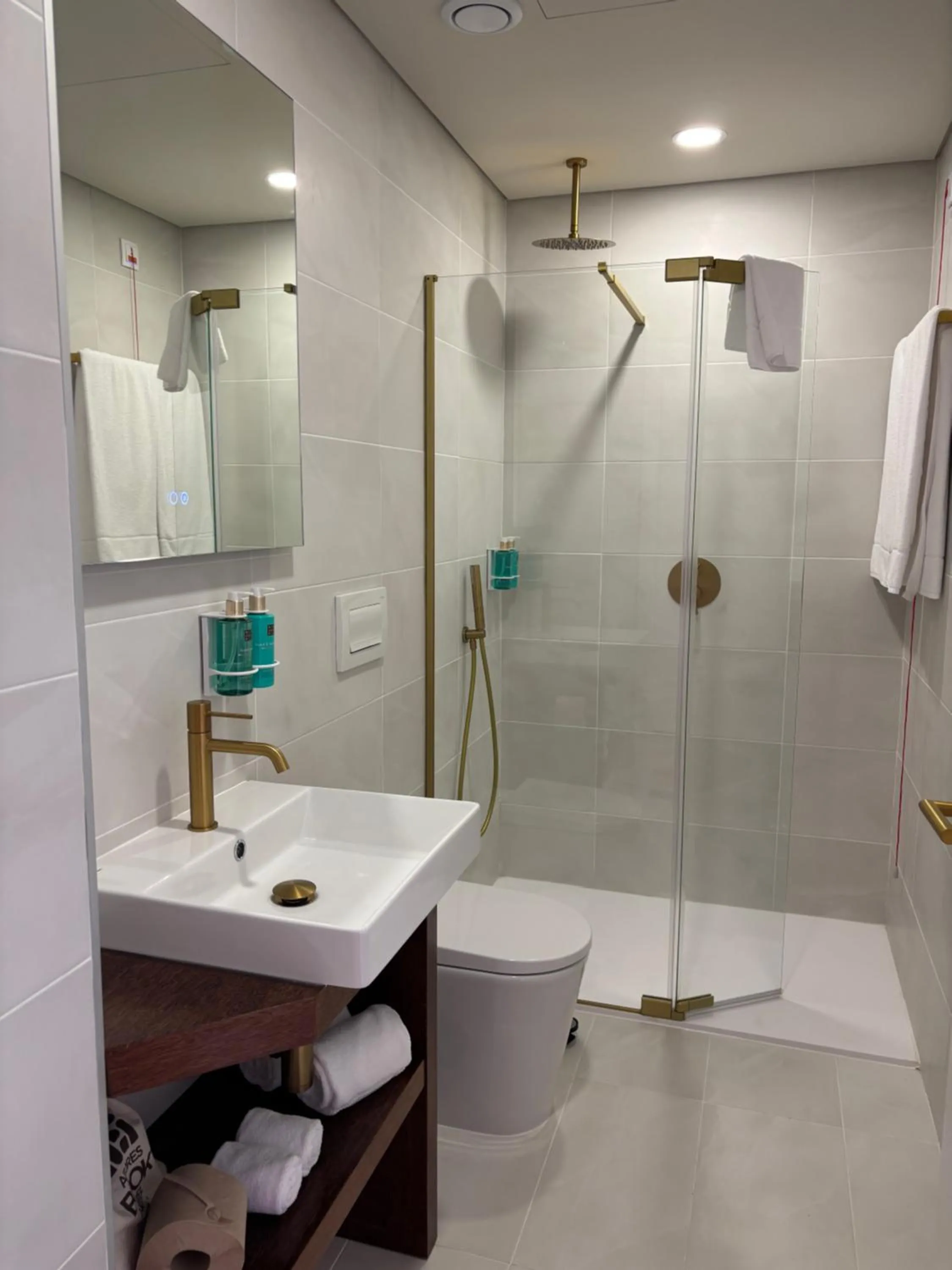 Bathroom in Azores Book Hotel