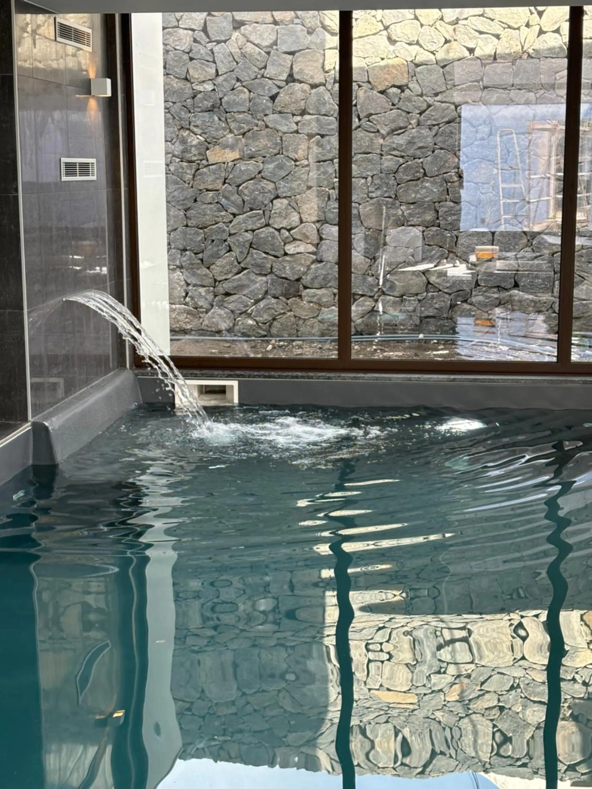 Swimming pool in Azores Book Hotel