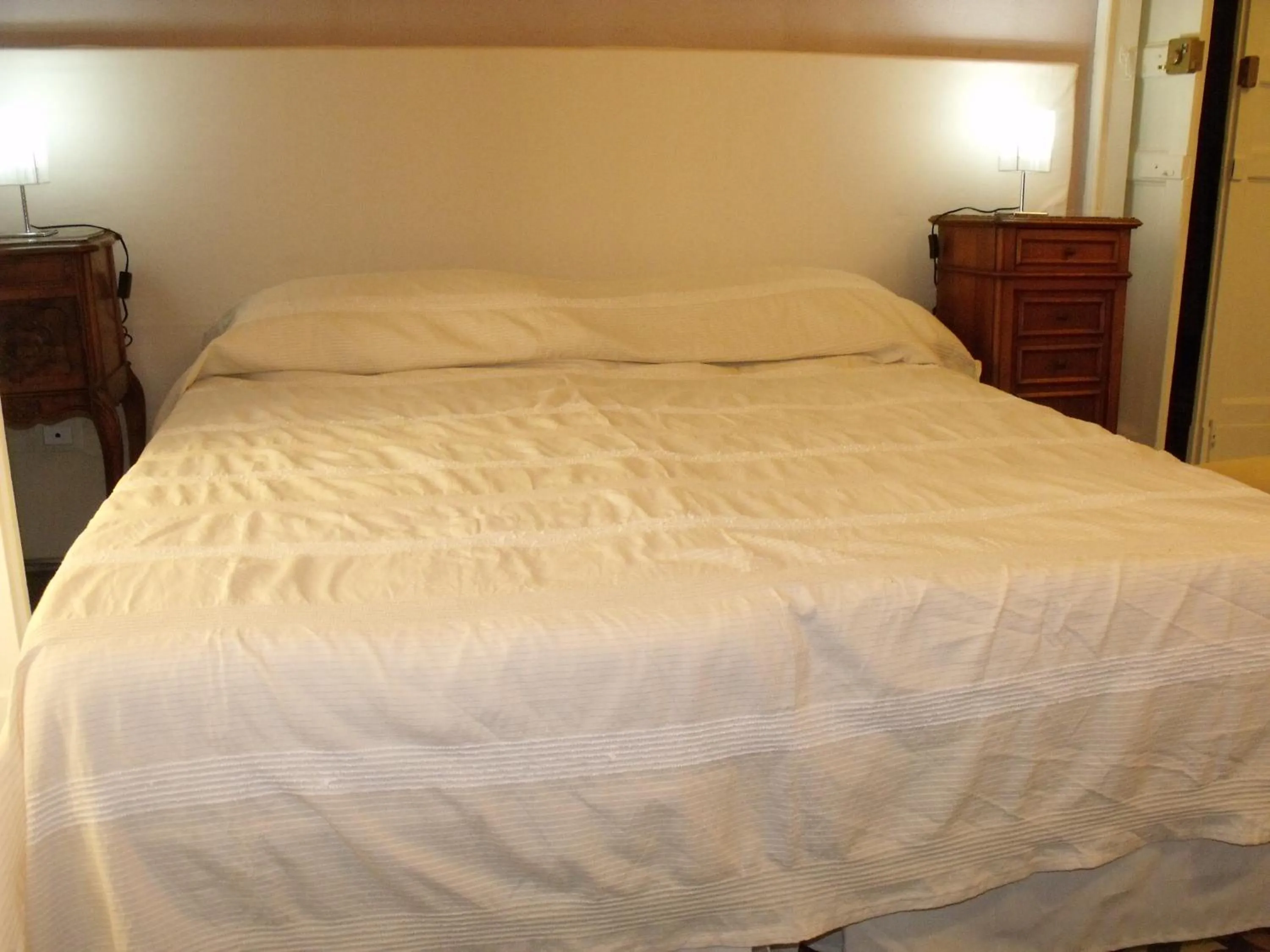Bed in Domoikos