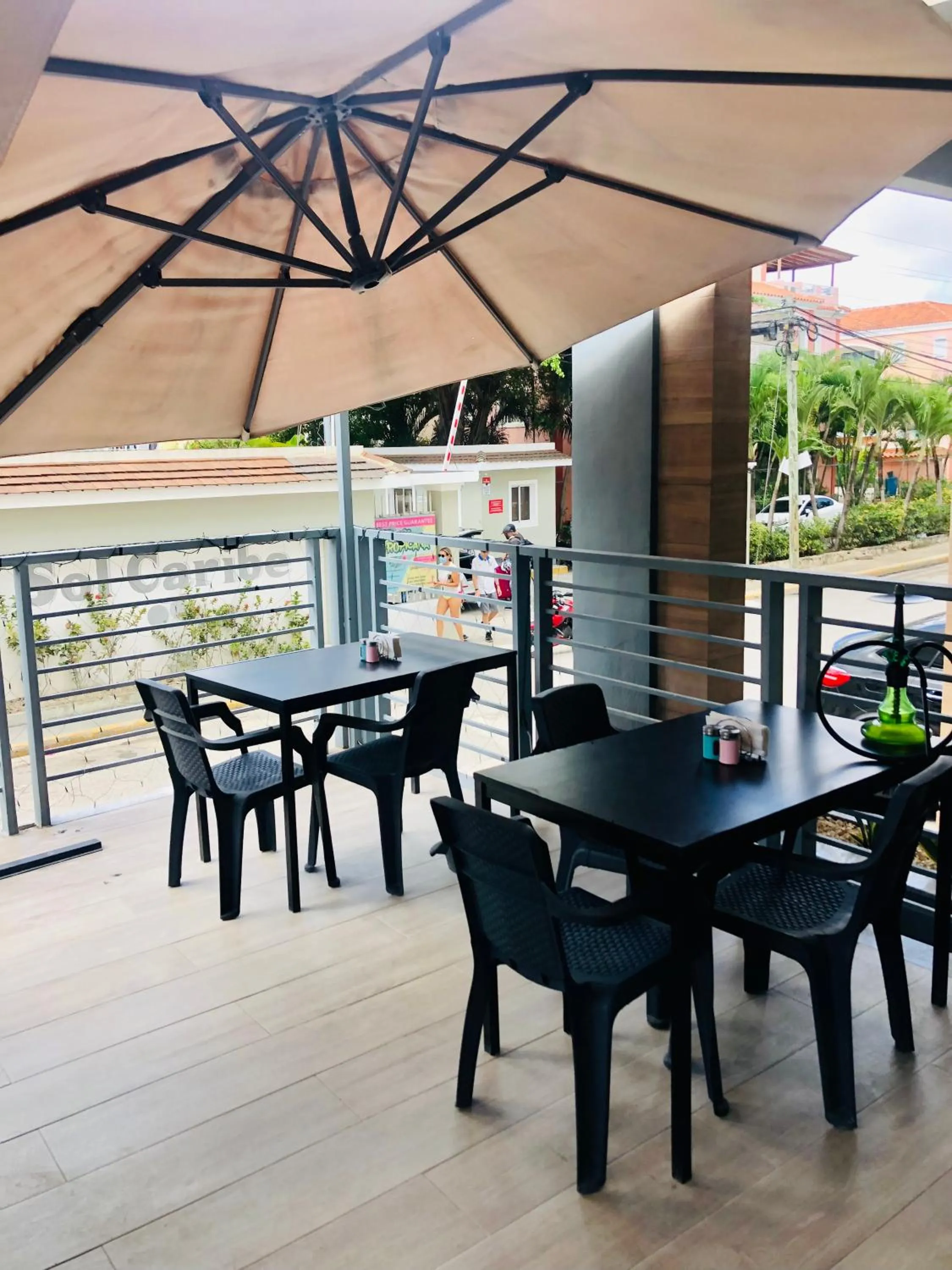 Restaurant/Places to Eat in Ducassi Rooftop Pool Suites Beach Club and SPA