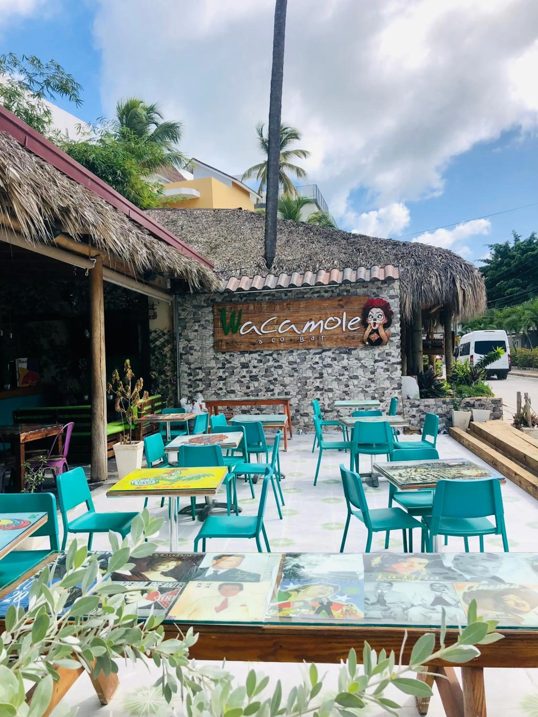 Restaurant/Places to Eat in Ducassi Rooftop Pool Suites Beach Club and SPA