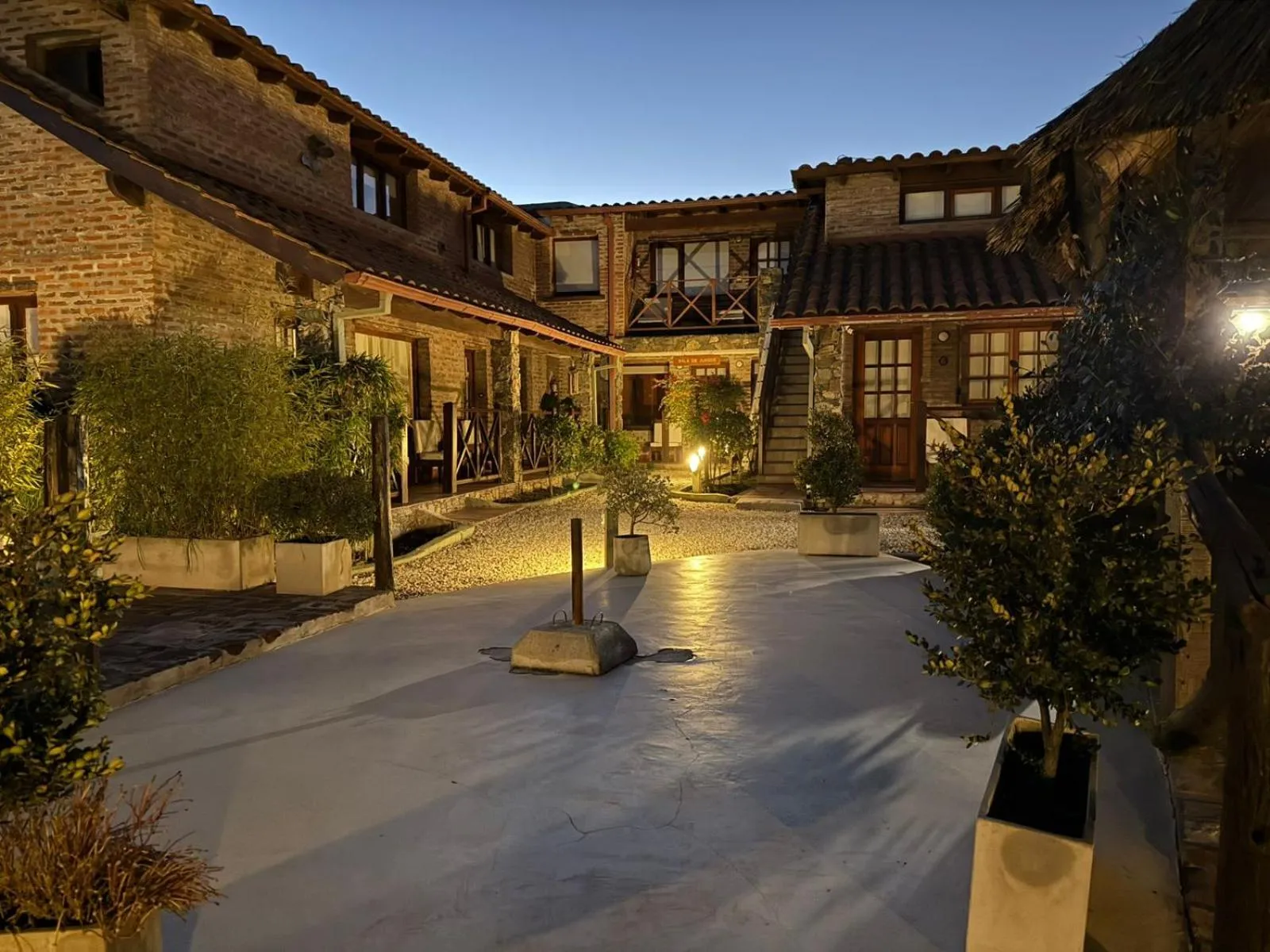 Curahue Apart Hotel