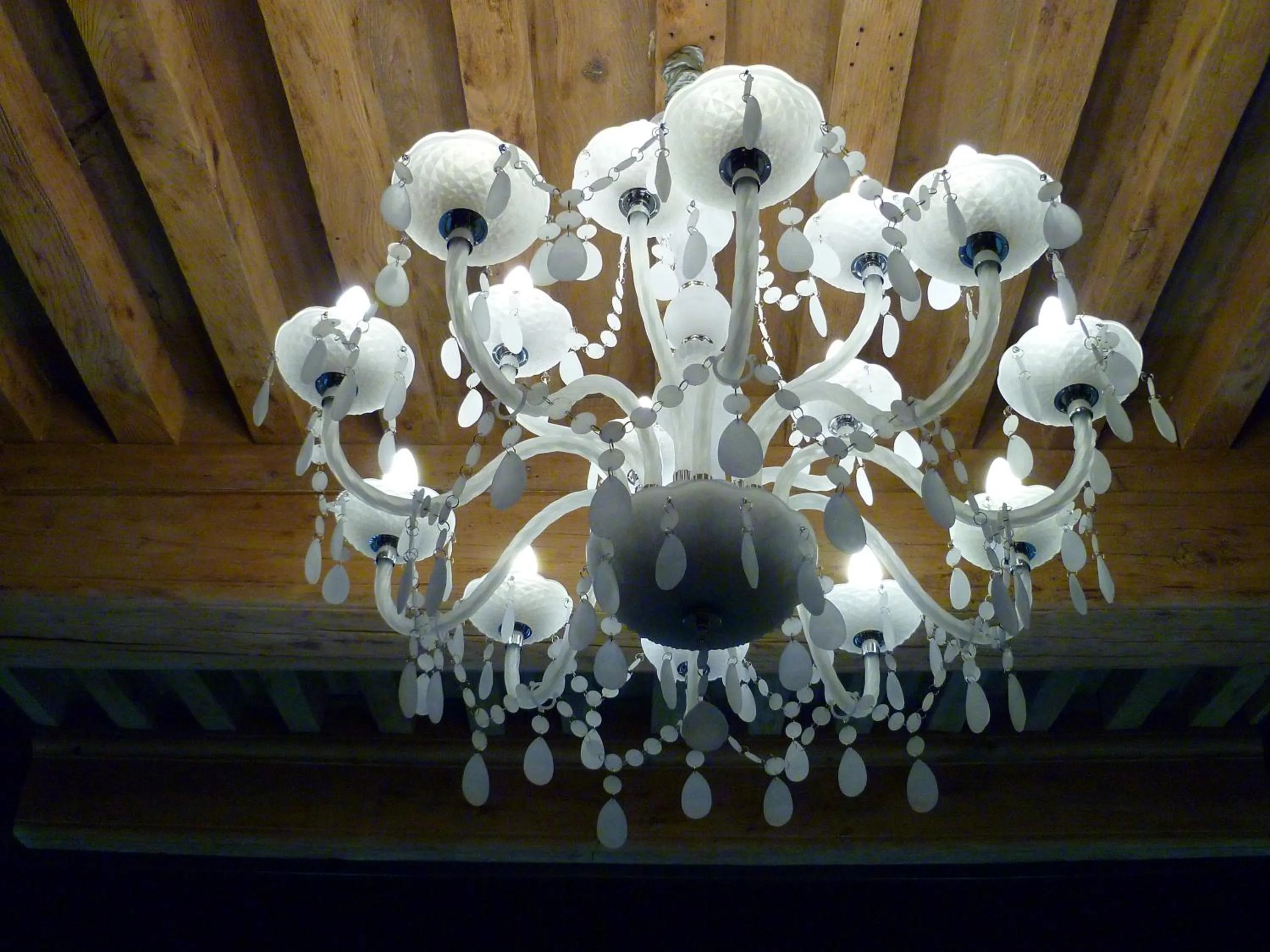 Decorative detail in Aux Portes d'Honneur