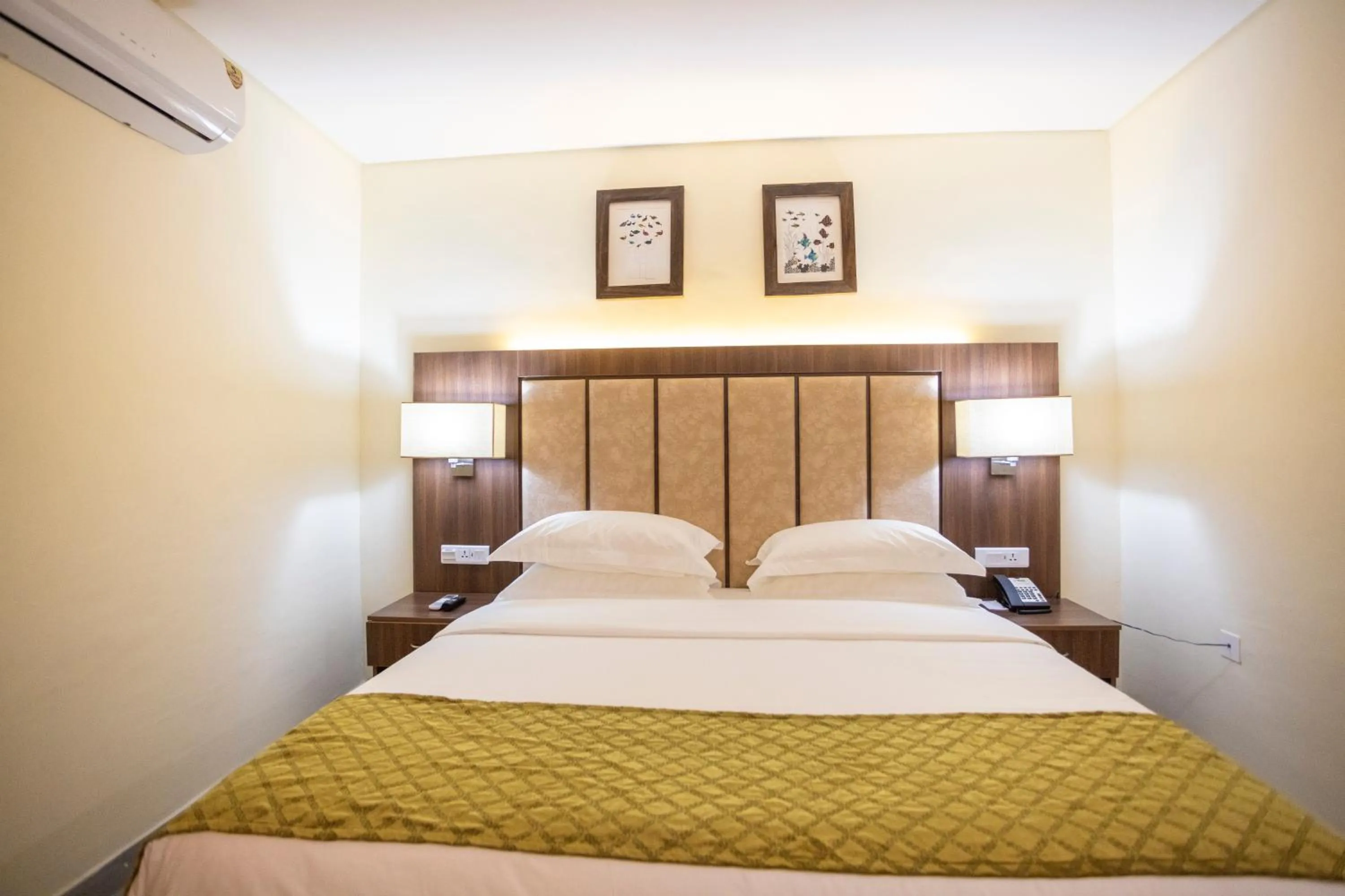 Bed in Jogor Hotel Ibadan