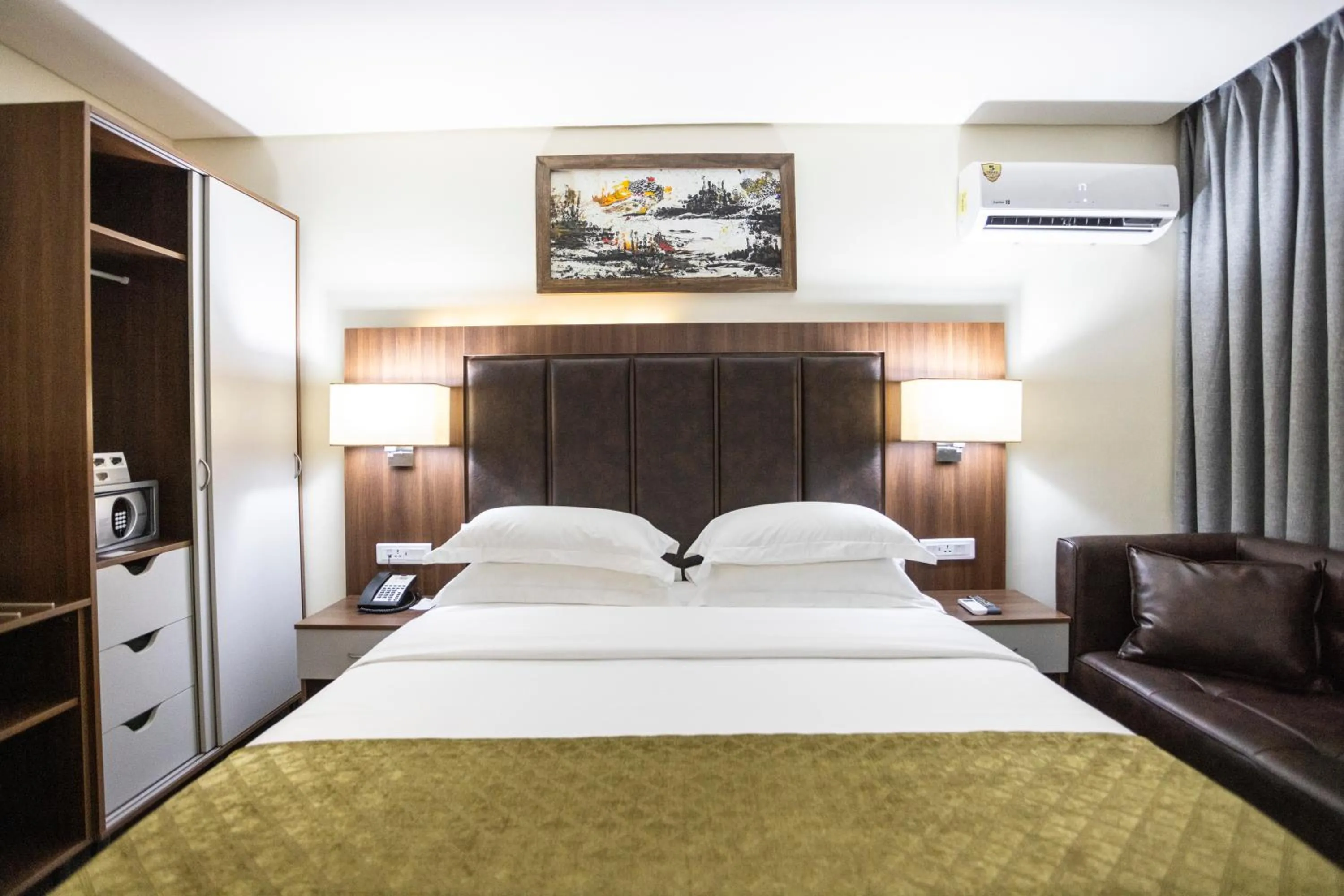 Bed in Jogor Hotel Ibadan