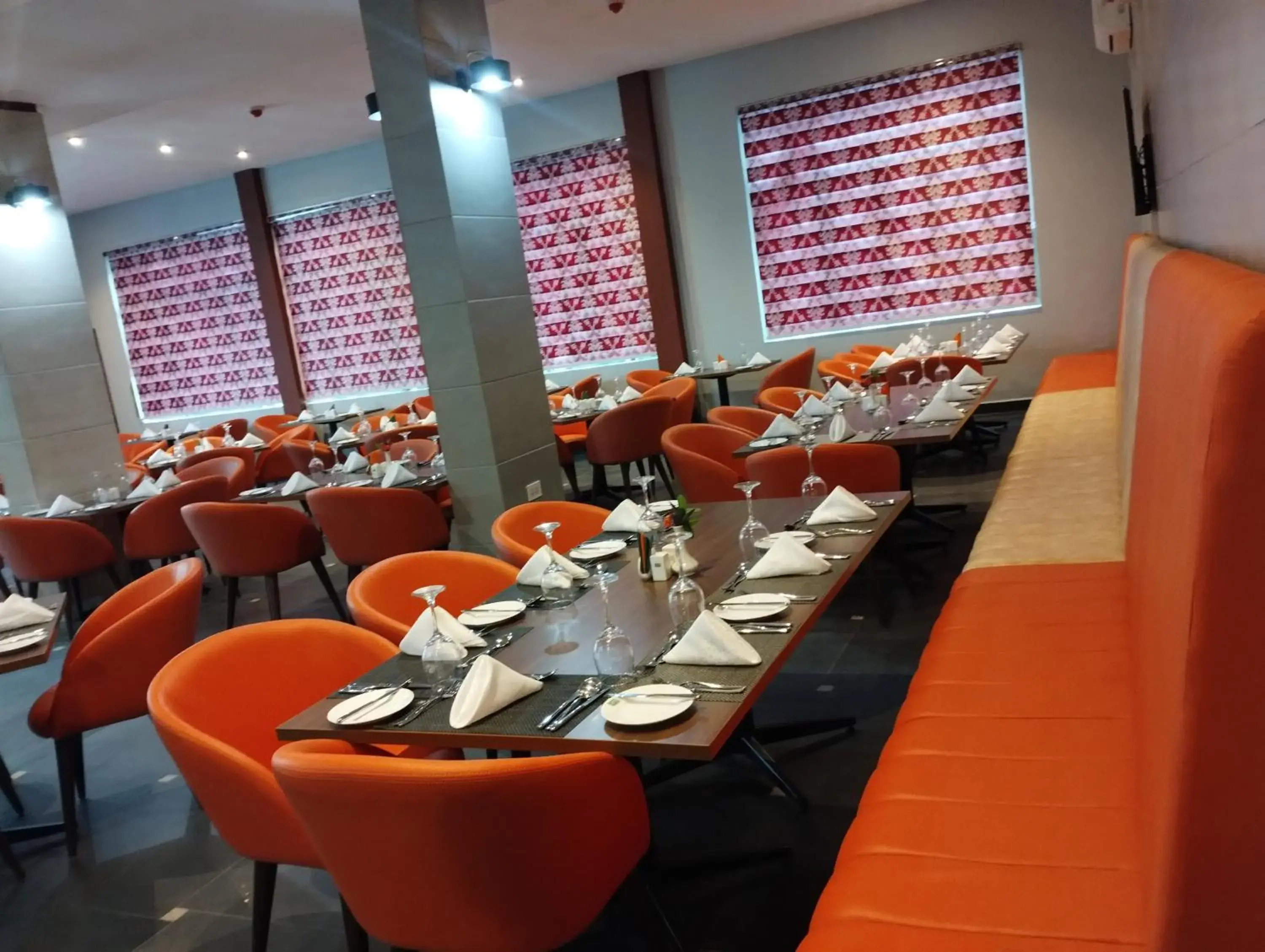 Restaurant/places to eat in Jogor Hotel Ibadan Restaurant/places to eat in Jogor Hotel Ibadan