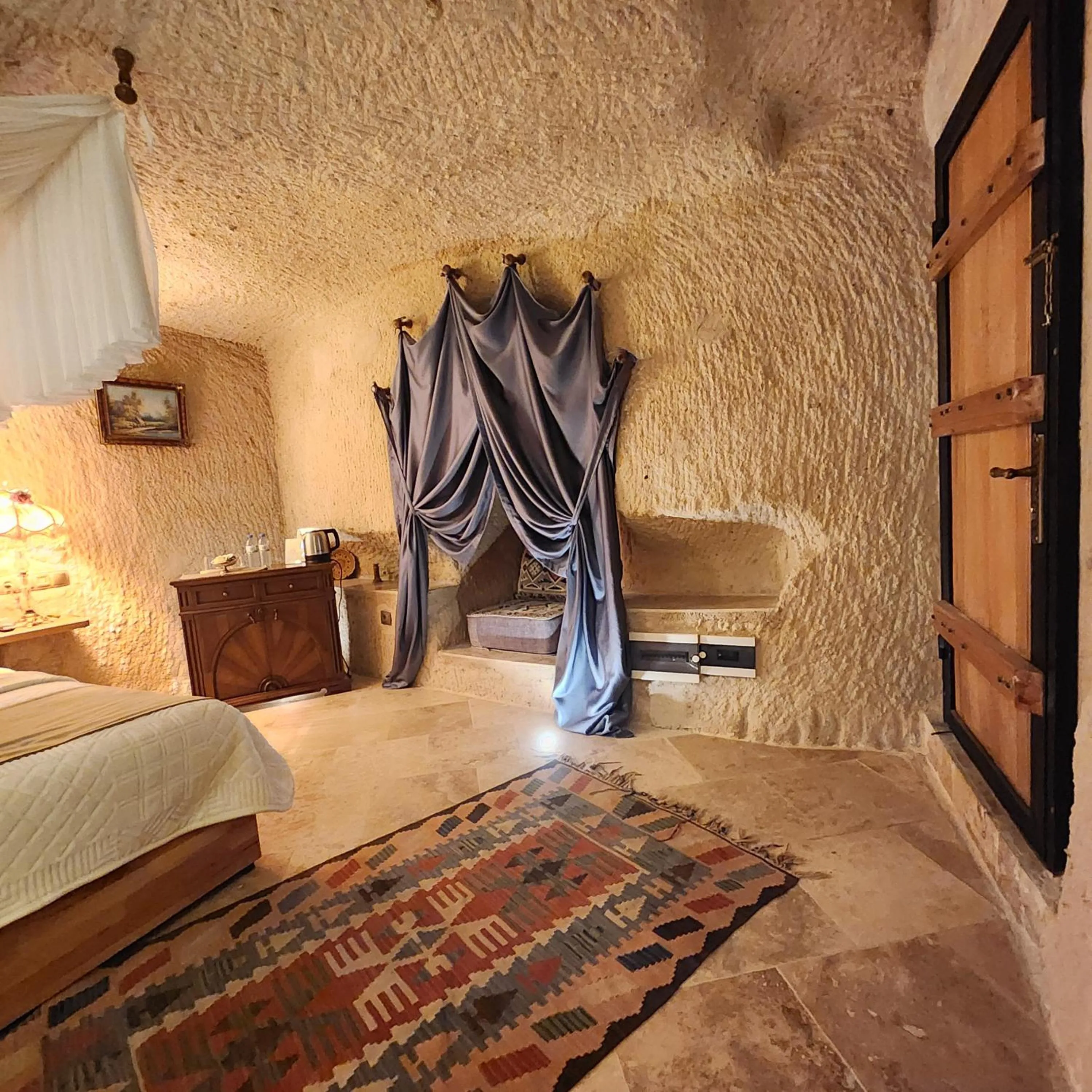 Decorative detail, Bed in Memories Cave House Adults Only Plus 12