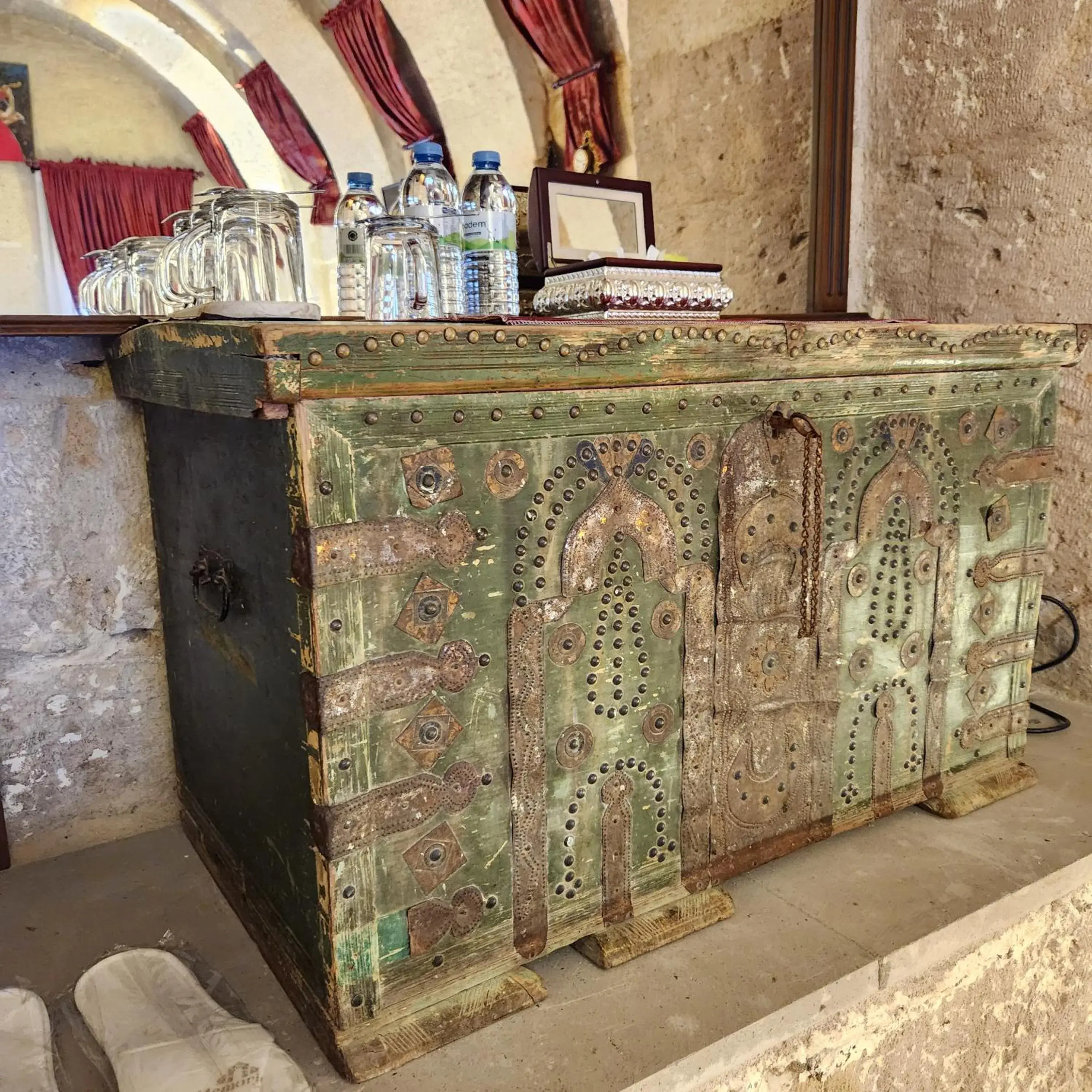 Food and drinks in Memories Cave House Adults Only Plus 12 Food and drinks in Memories Cave House Adults Only Plus 12