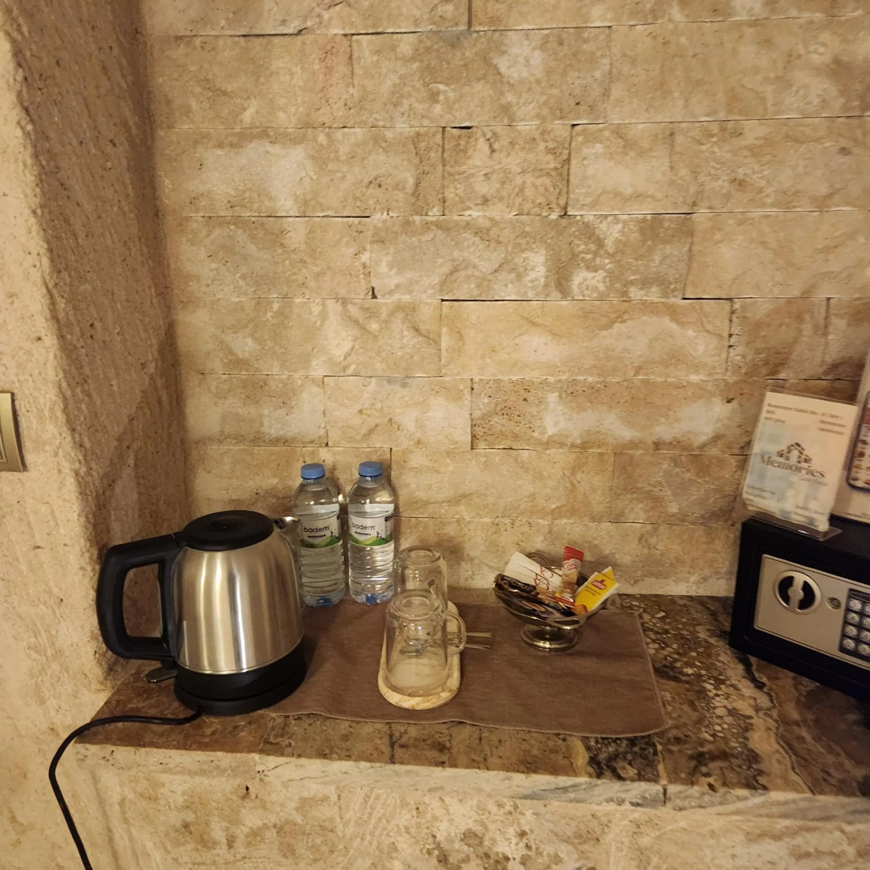 Coffee/tea facilities in Memories Cave House Adults Only Plus 12