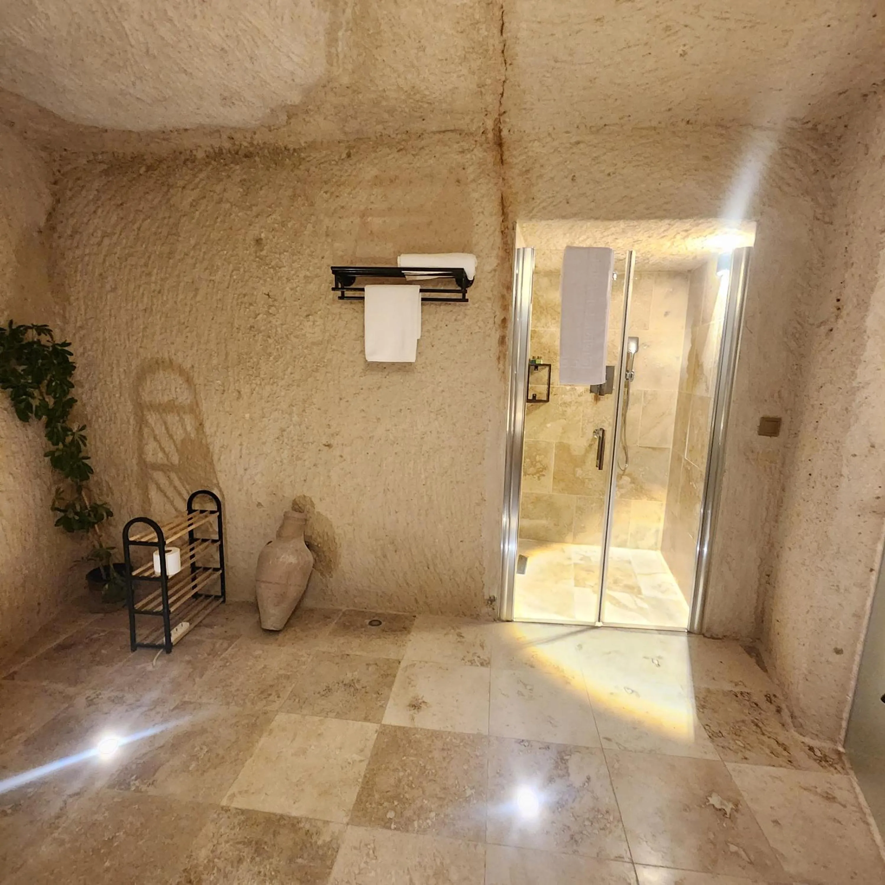 Bathroom in Memories Cave House Adults Only Plus 12