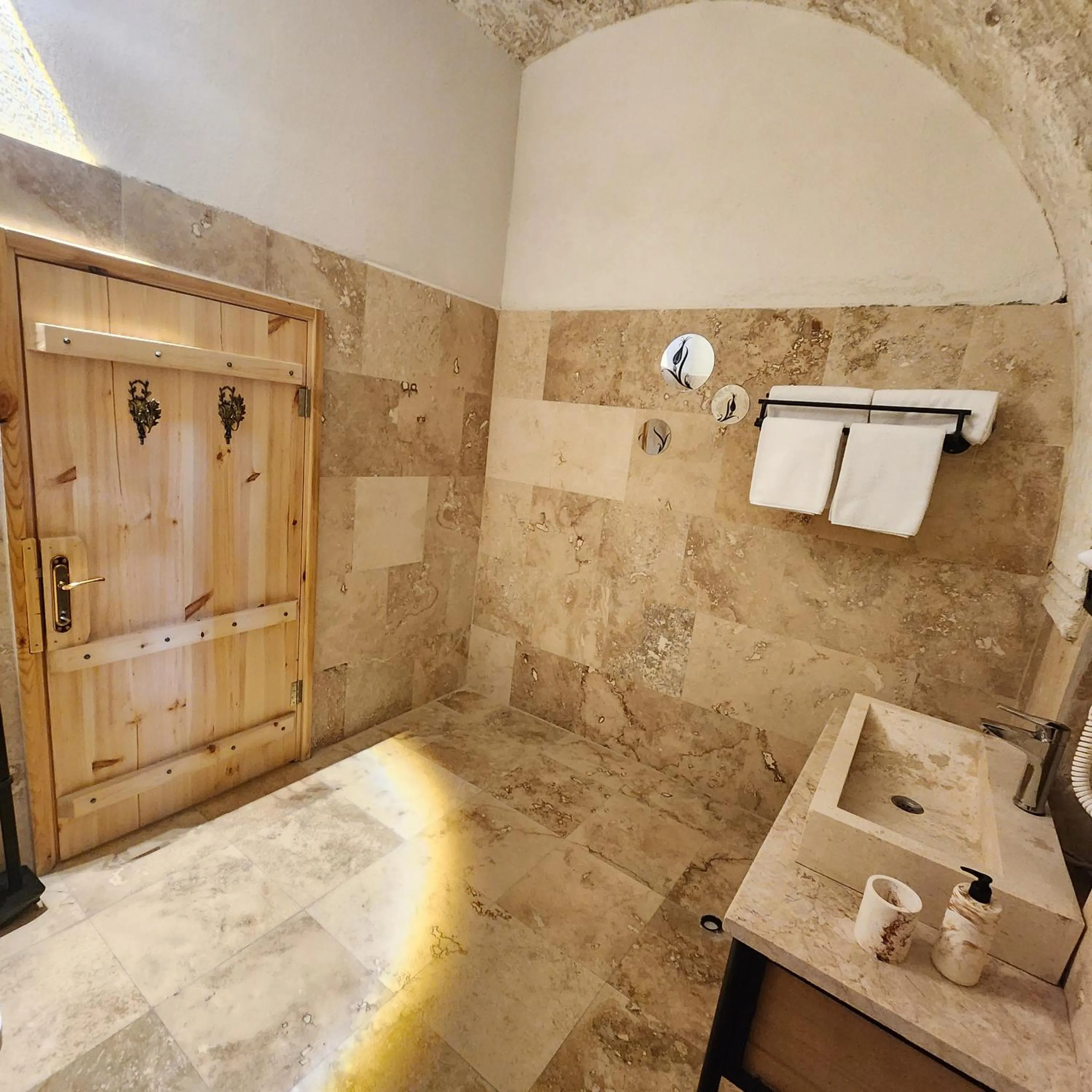 Bathroom in Memories Cave House Adults Only Plus 12