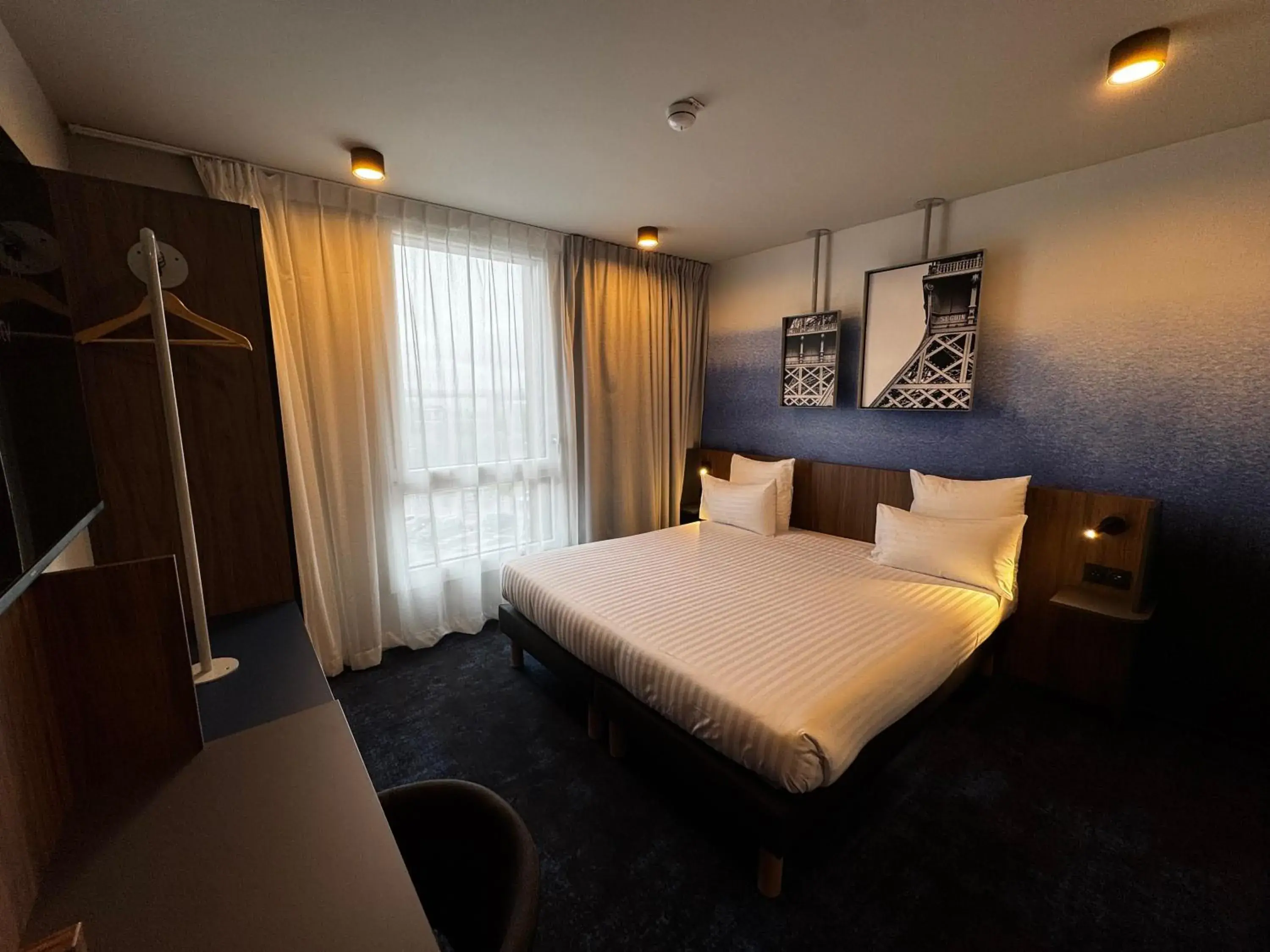 Bed in Hôtel AKENA Serris - Val d'Europe Bed in Hôtel AKENA Serris - Val d'Europe