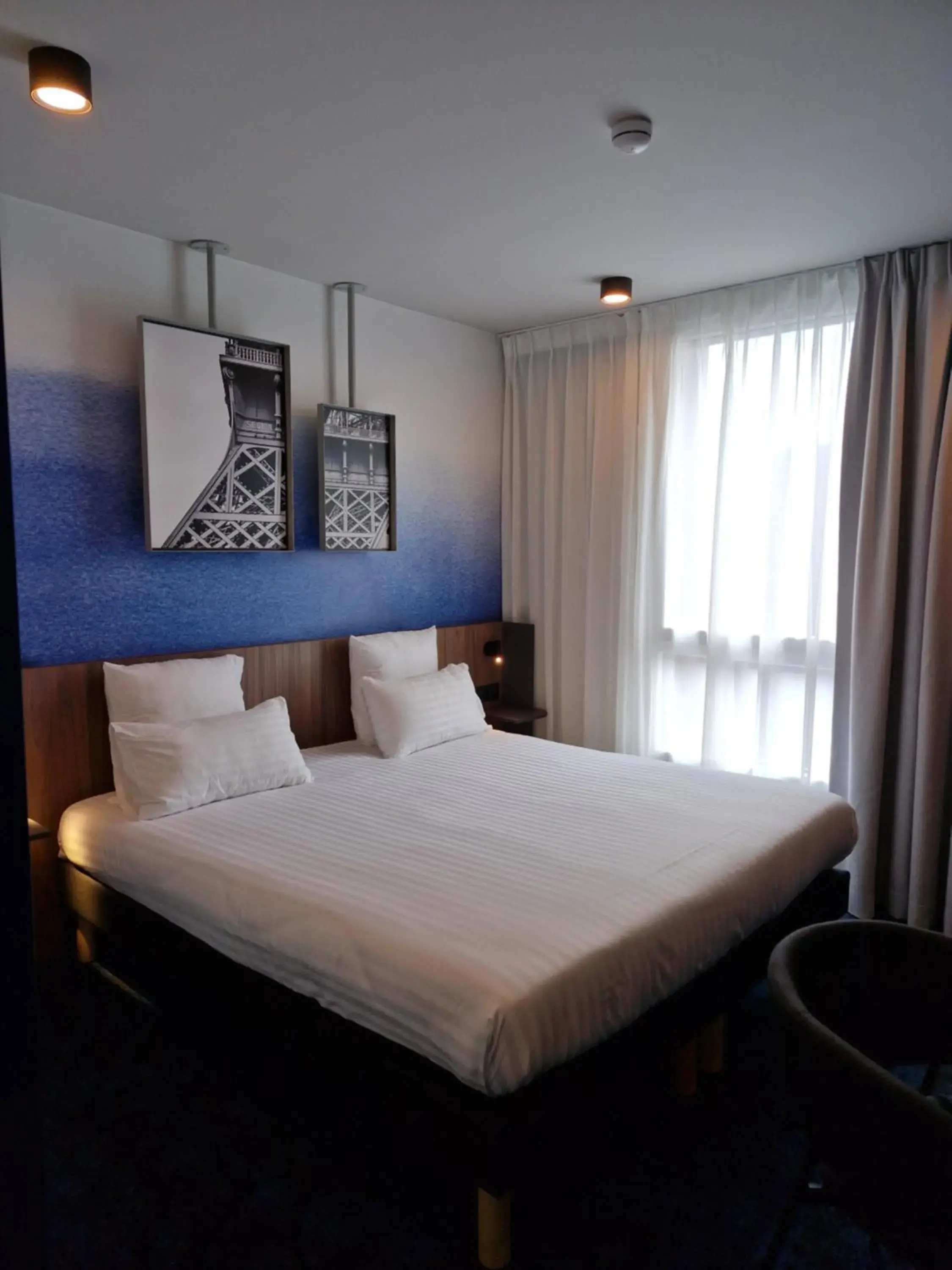 Bed in Hôtel AKENA Serris - Val d'Europe Bed in Hôtel AKENA Serris - Val d'Europe