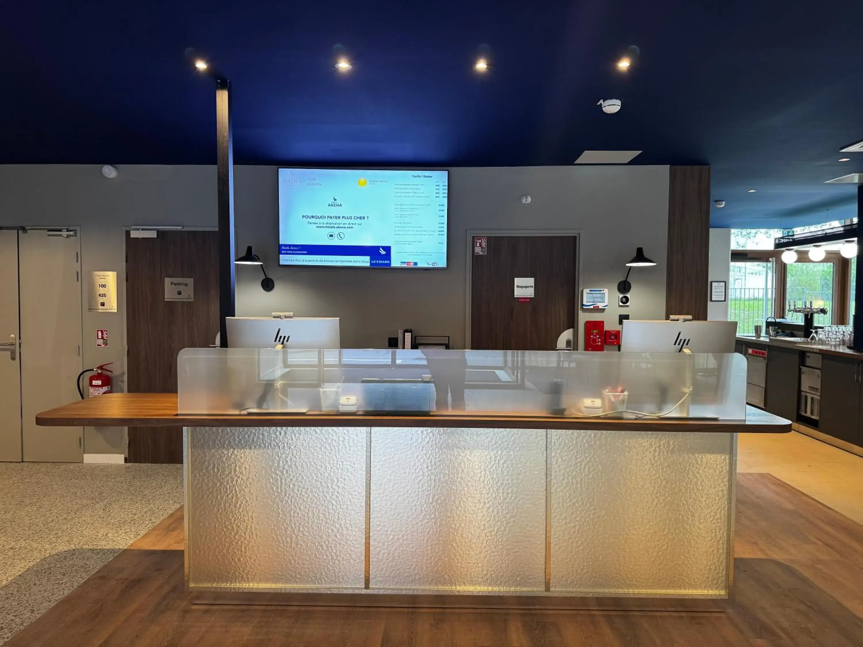 Lobby or reception in Hôtel AKENA Serris - Val d'Europe Lobby or reception in Hôtel AKENA Serris - Val d'Europe