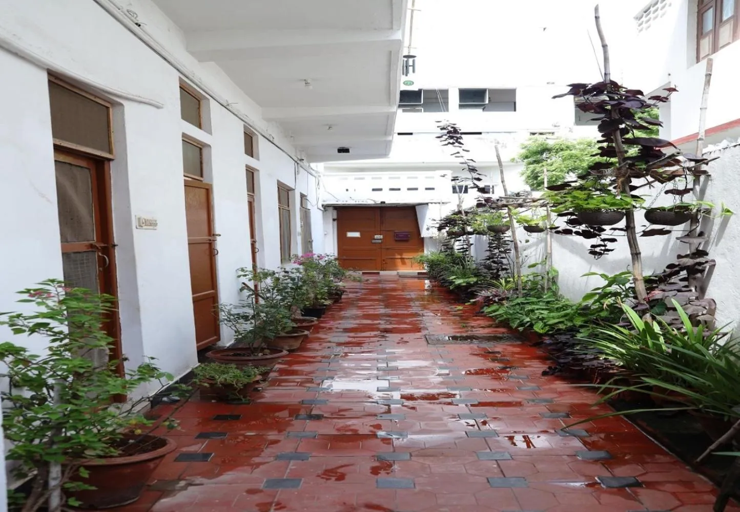 Property building in LA VILLA CREOLE