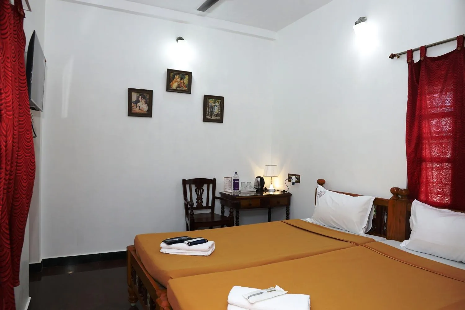 Photo of the whole room in LA VILLA CREOLE