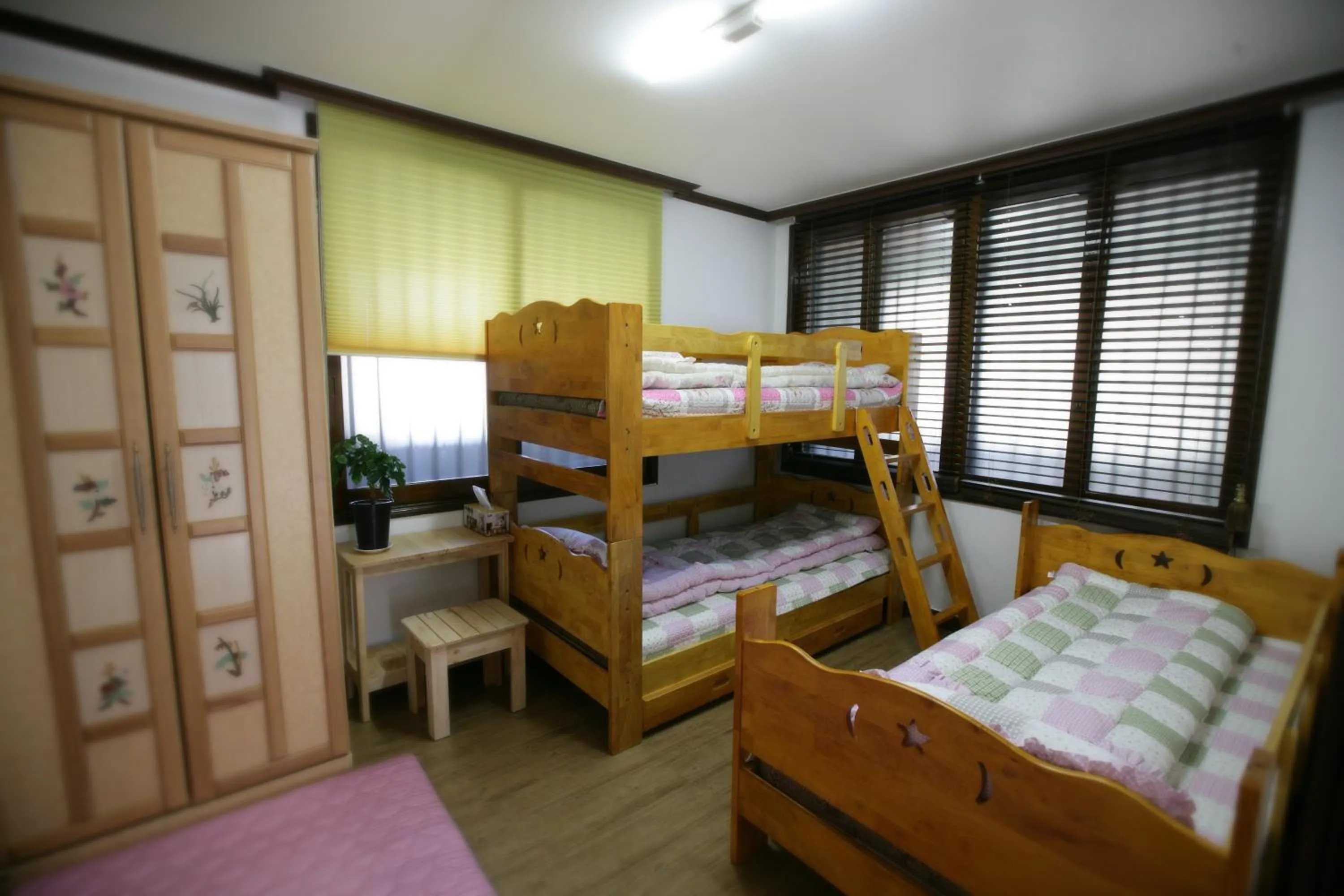 Photo of the whole room, Bed in Green Guesthouse