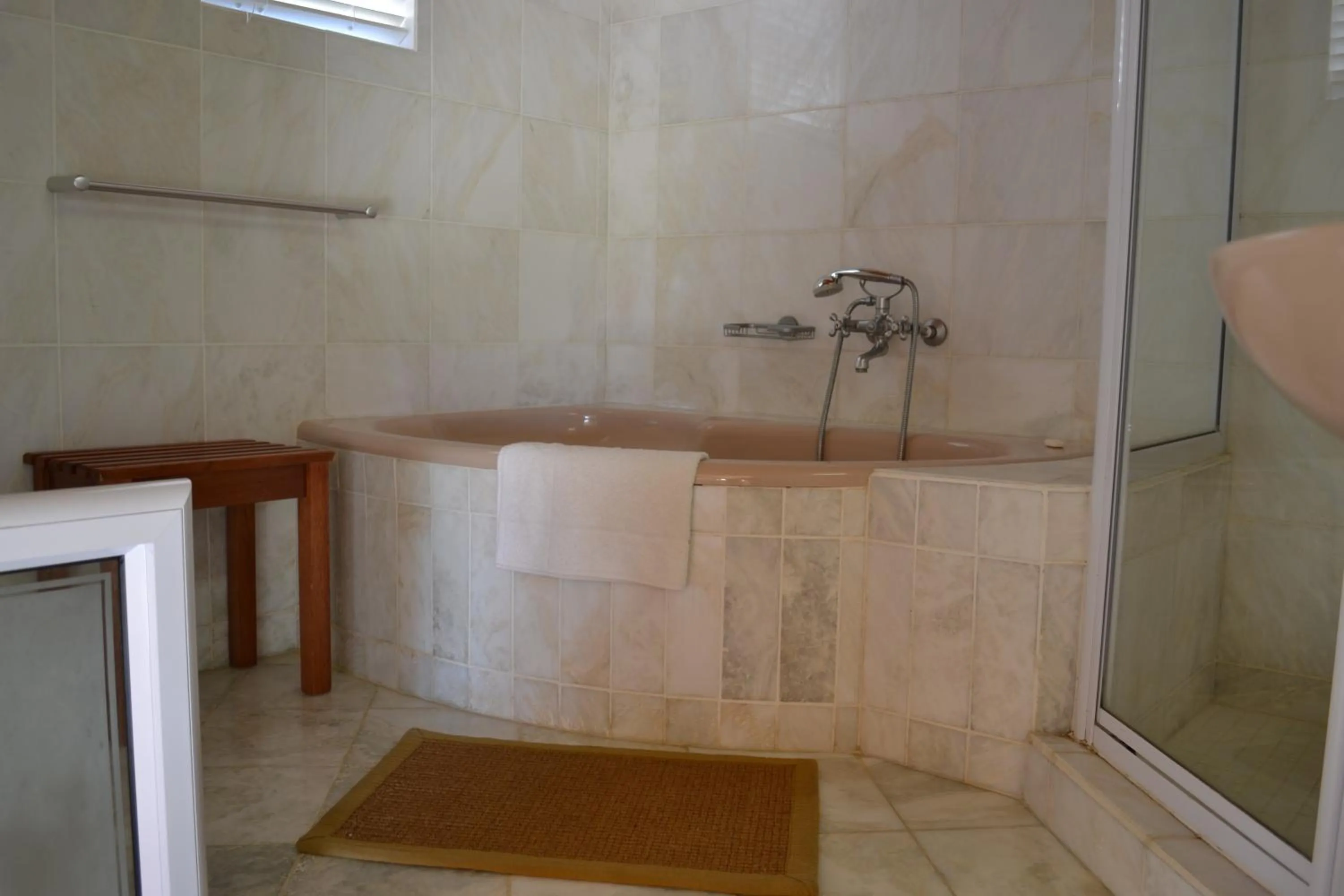 Bathroom in Rössmund Lodge