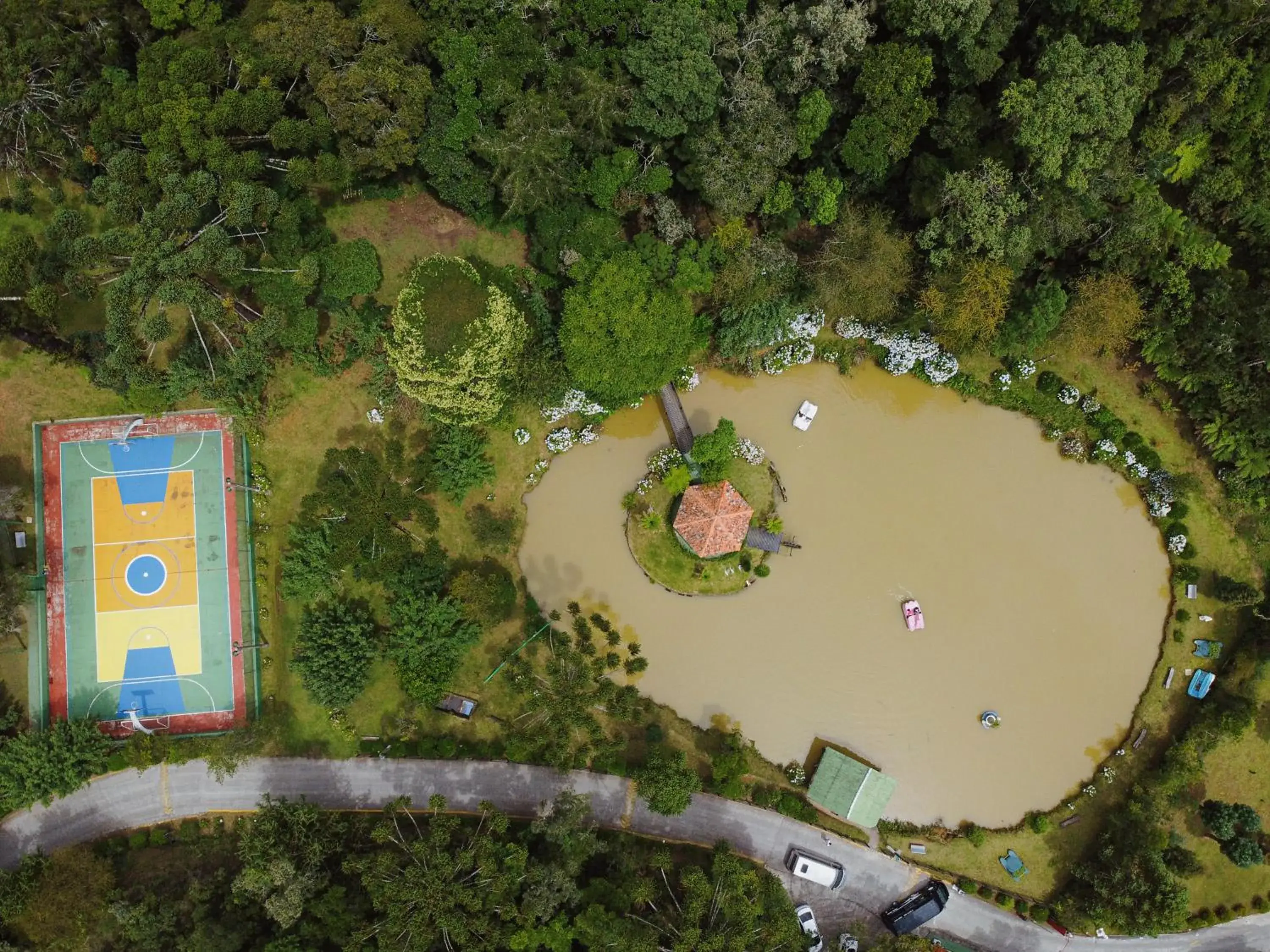 Property building in Hotel Fazenda Golden Park Campos do Jordão Property building in Hotel Fazenda Golden Park Campos do Jordão