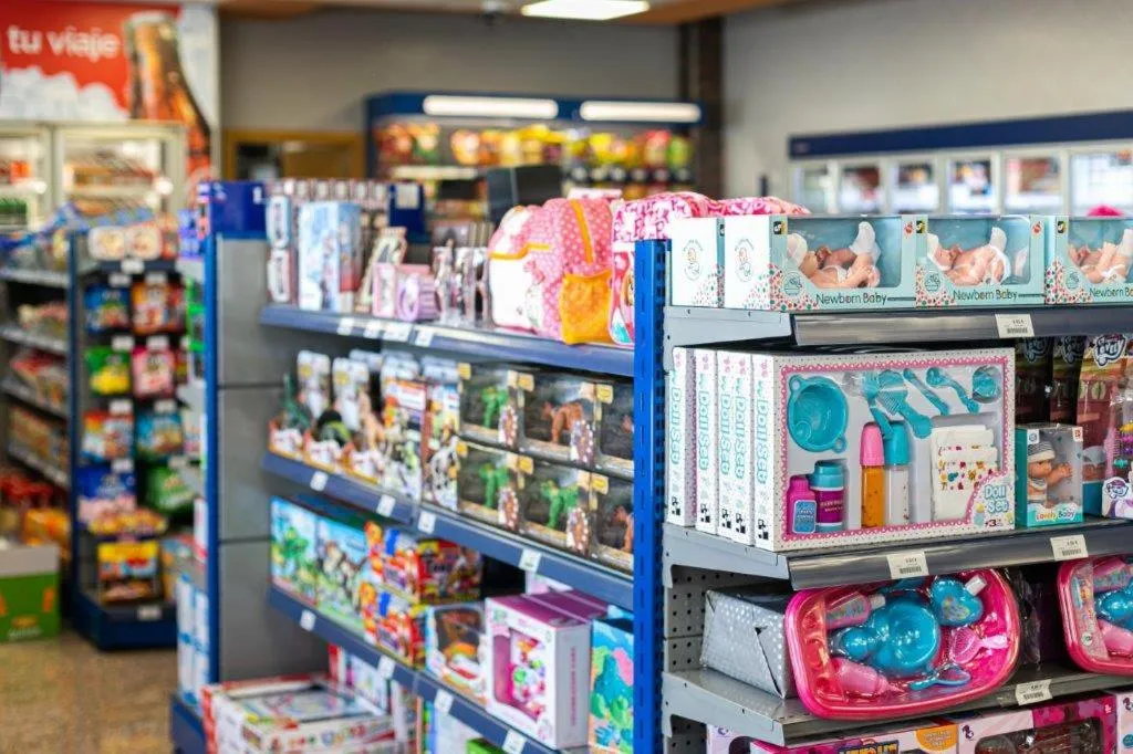 On-site shops in Andamur San Román