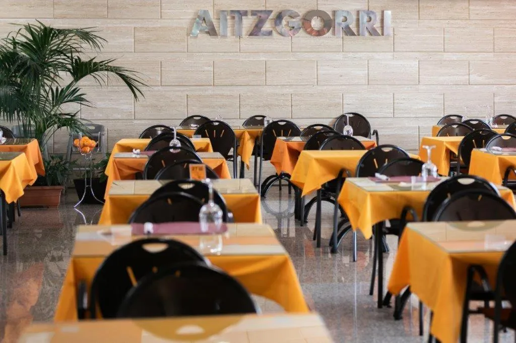 Restaurant/places to eat in Andamur San Román