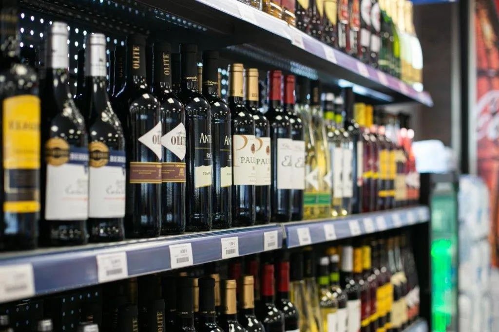 On-site shops in Andamur San Román