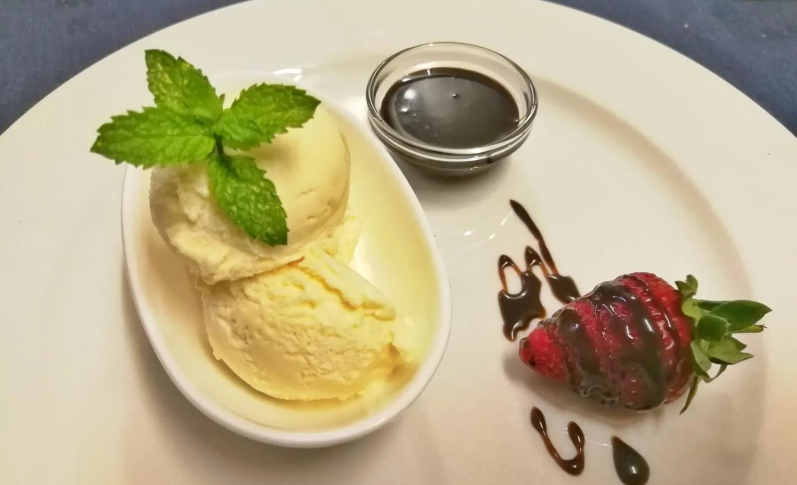 Food in 17 on Bird Guest House