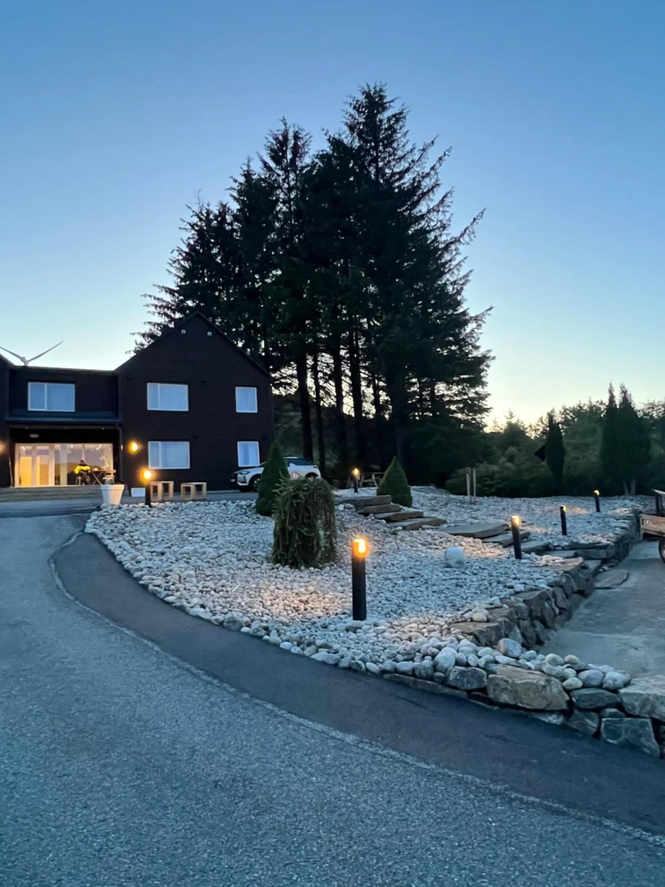 Property building in Selvbetjent leilighetshotell på Ålgård