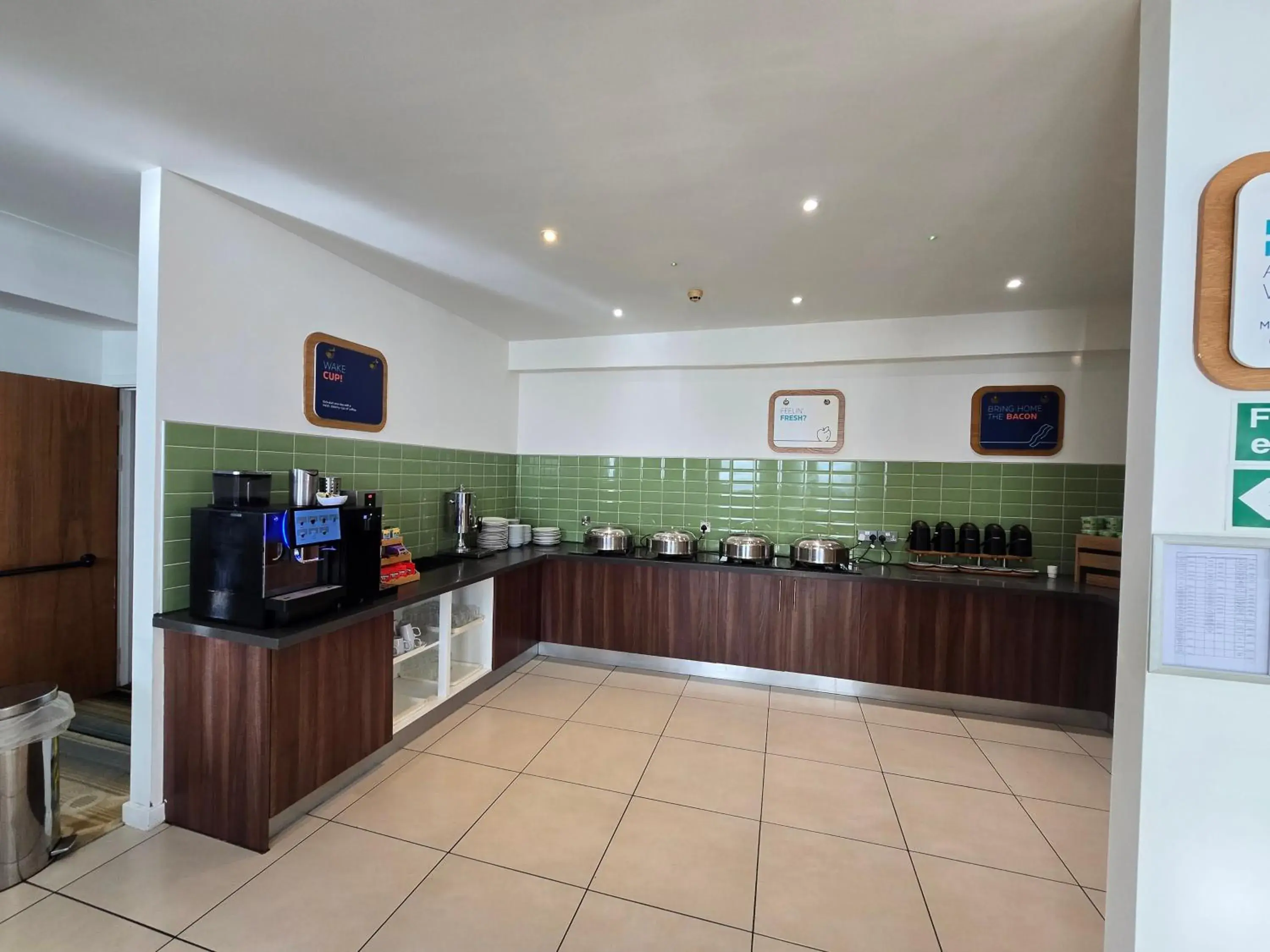 Restaurant/places to eat in Holiday Inn Express Wakefield by IHG Restaurant/places to eat in Holiday Inn Express Wakefield by IHG