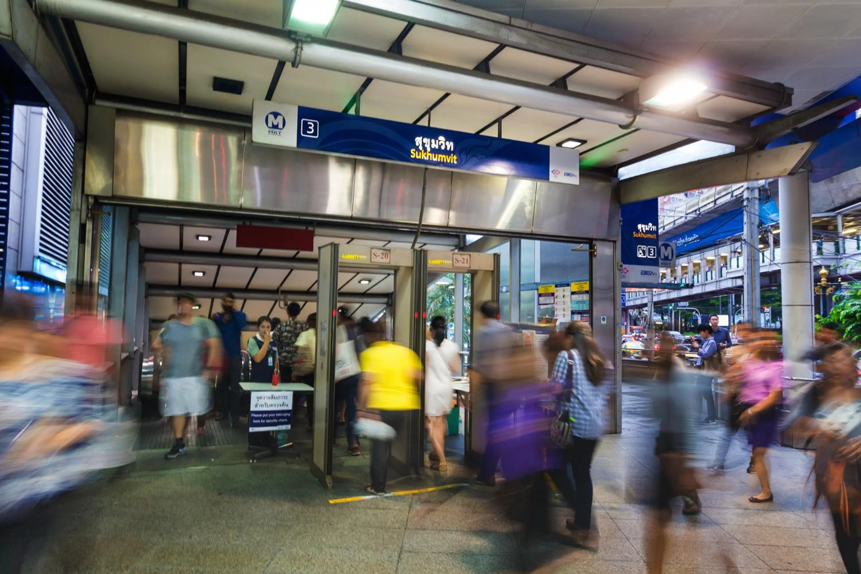 Area and facilities in Holiday Inn Express Bangkok Sukhumvit 11 by IHG