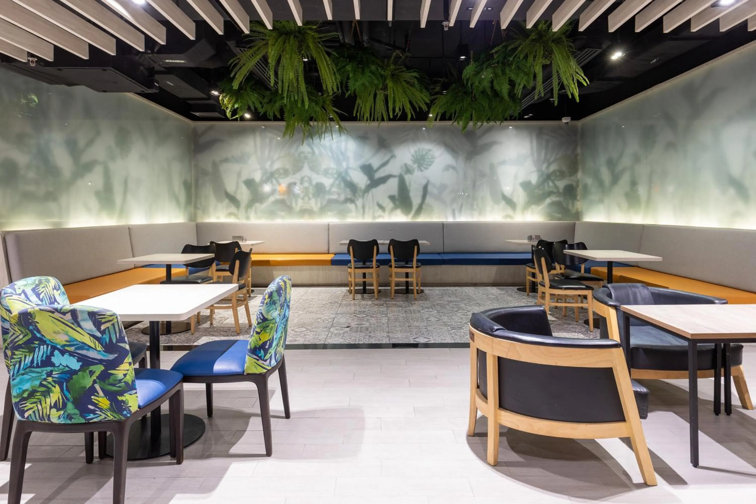 Breakfast in Holiday Inn Express Bangkok Sukhumvit 11 by IHG