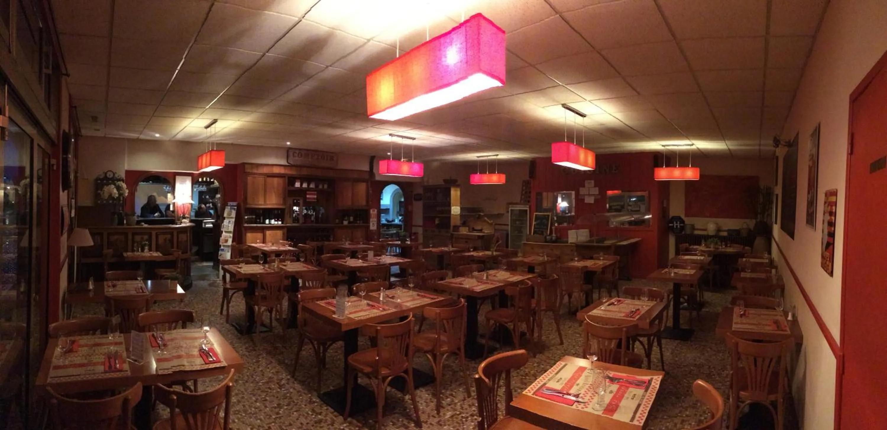 Restaurant/places to eat in Hotel Les Voyageurs