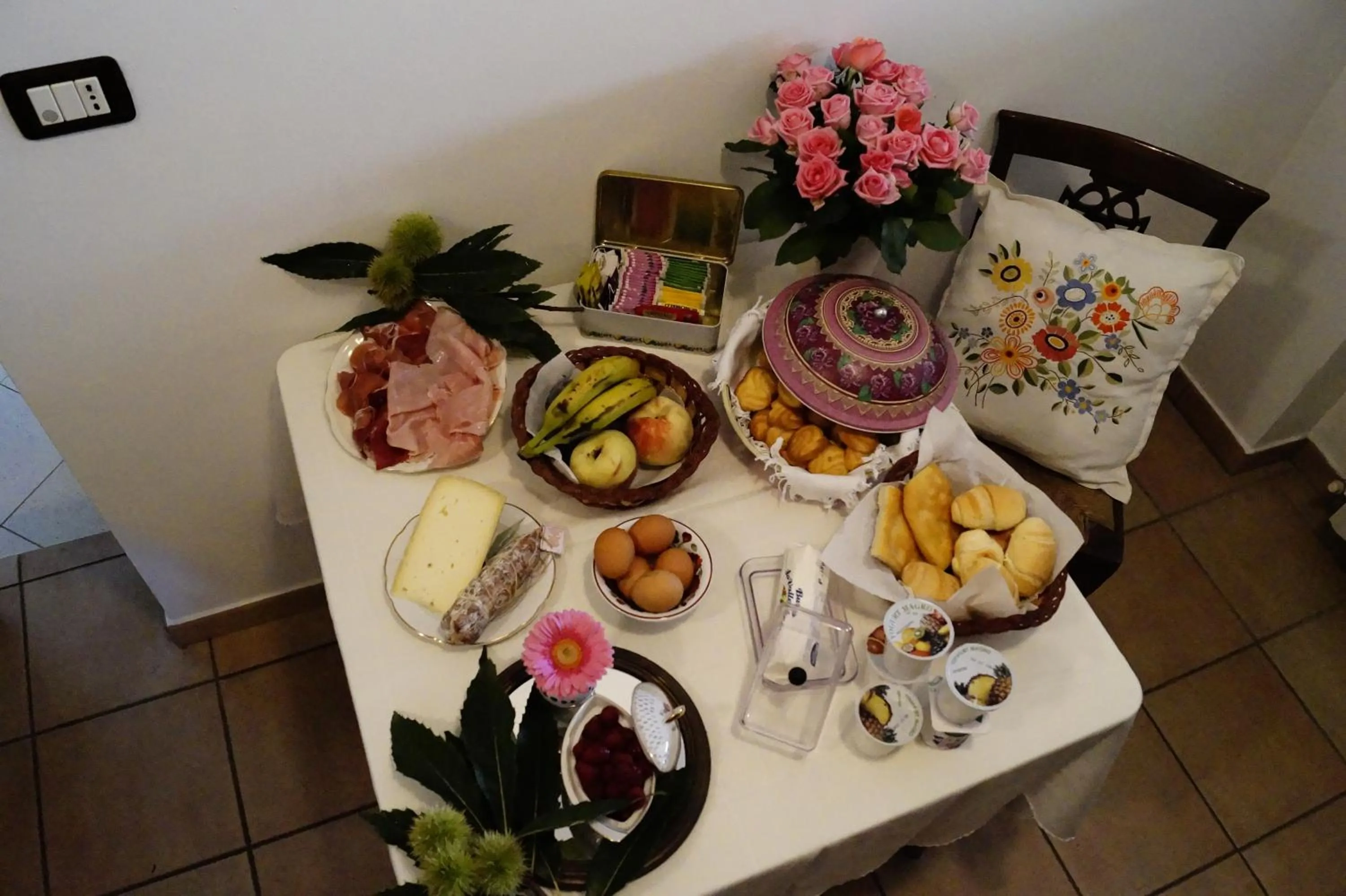 Buffet breakfast in Bed And Breakfast Il Garoch