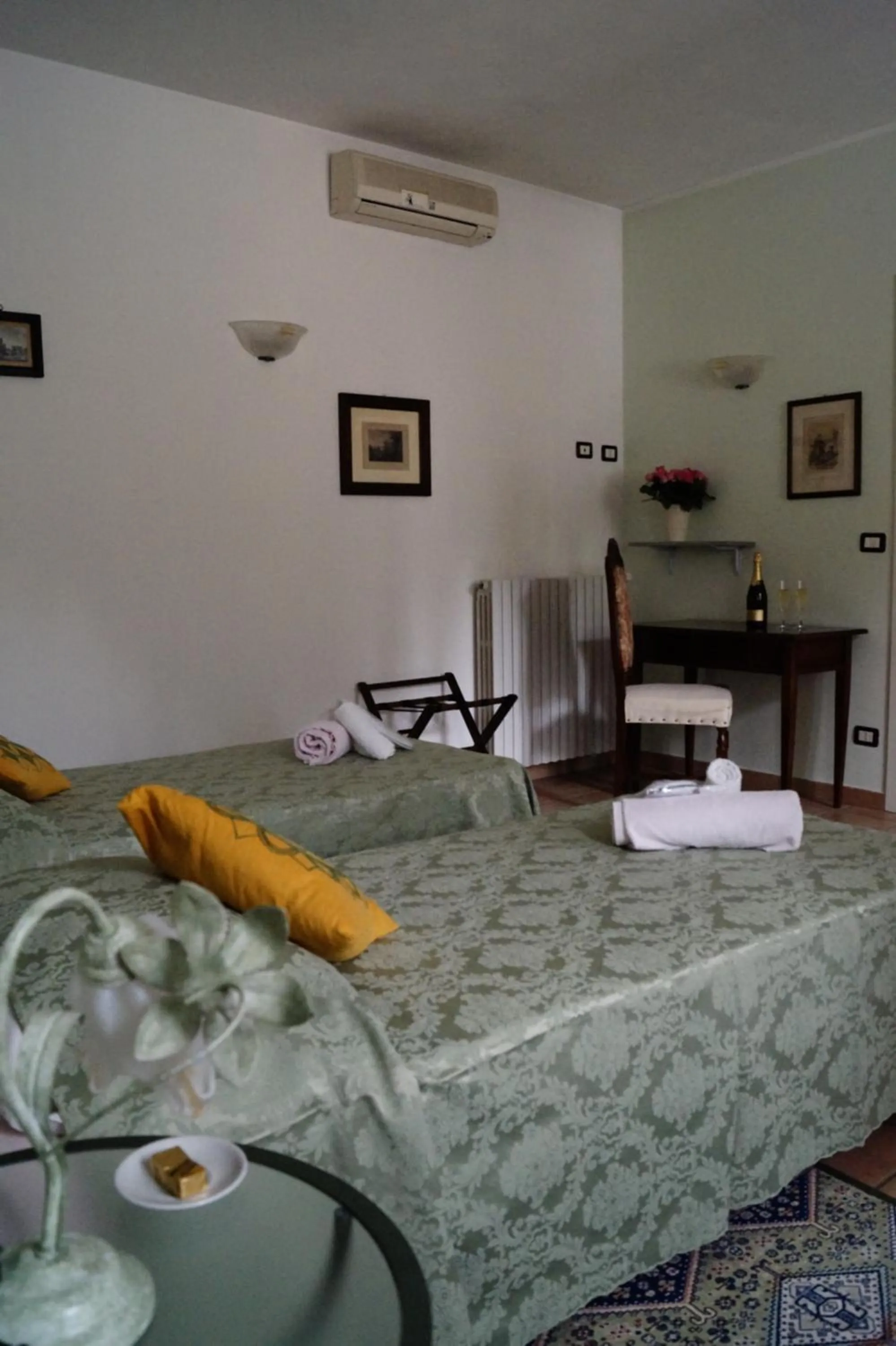 Bedroom, Bed in Bed And Breakfast Il Garoch