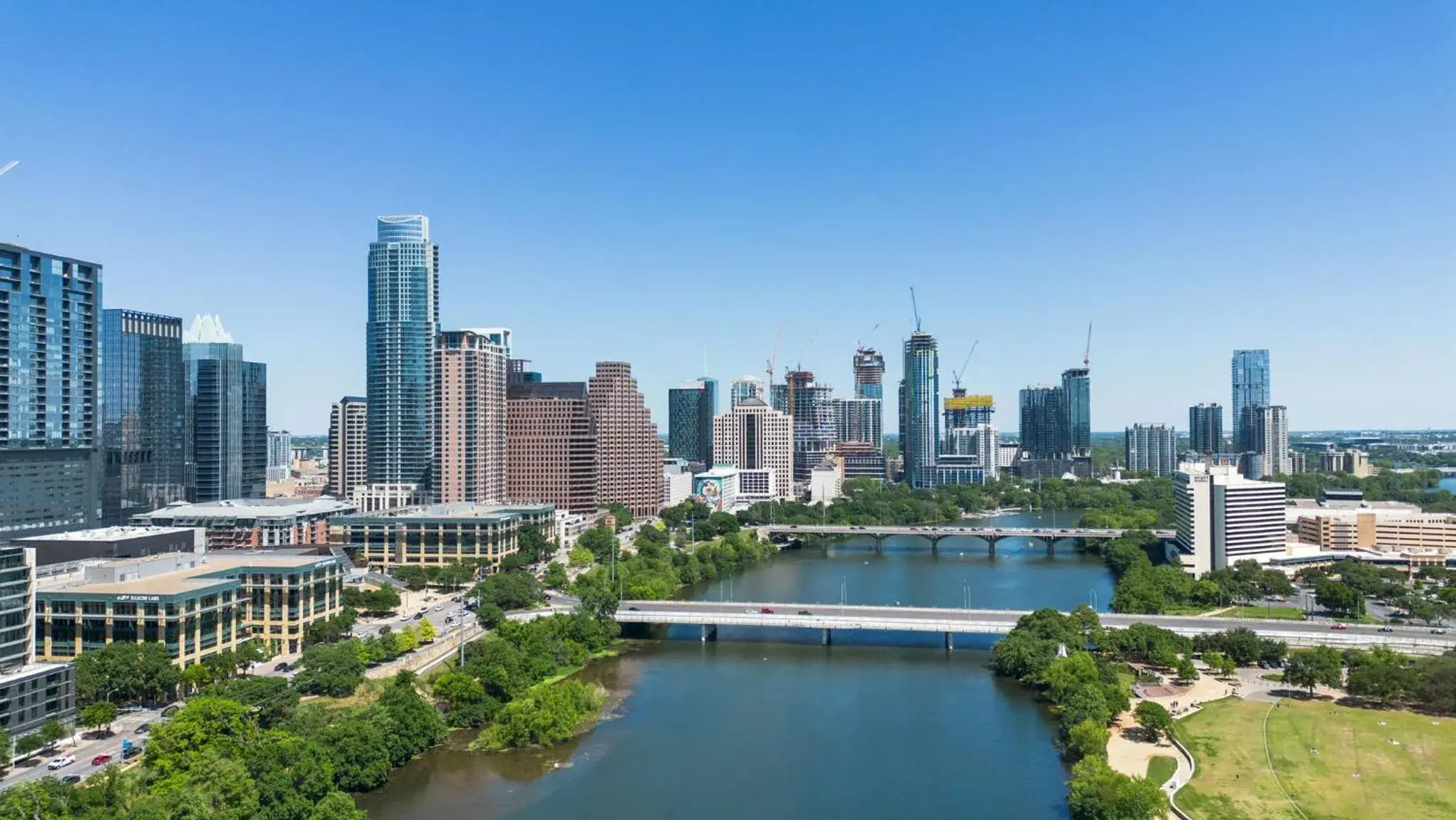 Natural landscape in Placemakr Downtown Austin Natural landscape in Placemakr Downtown Austin