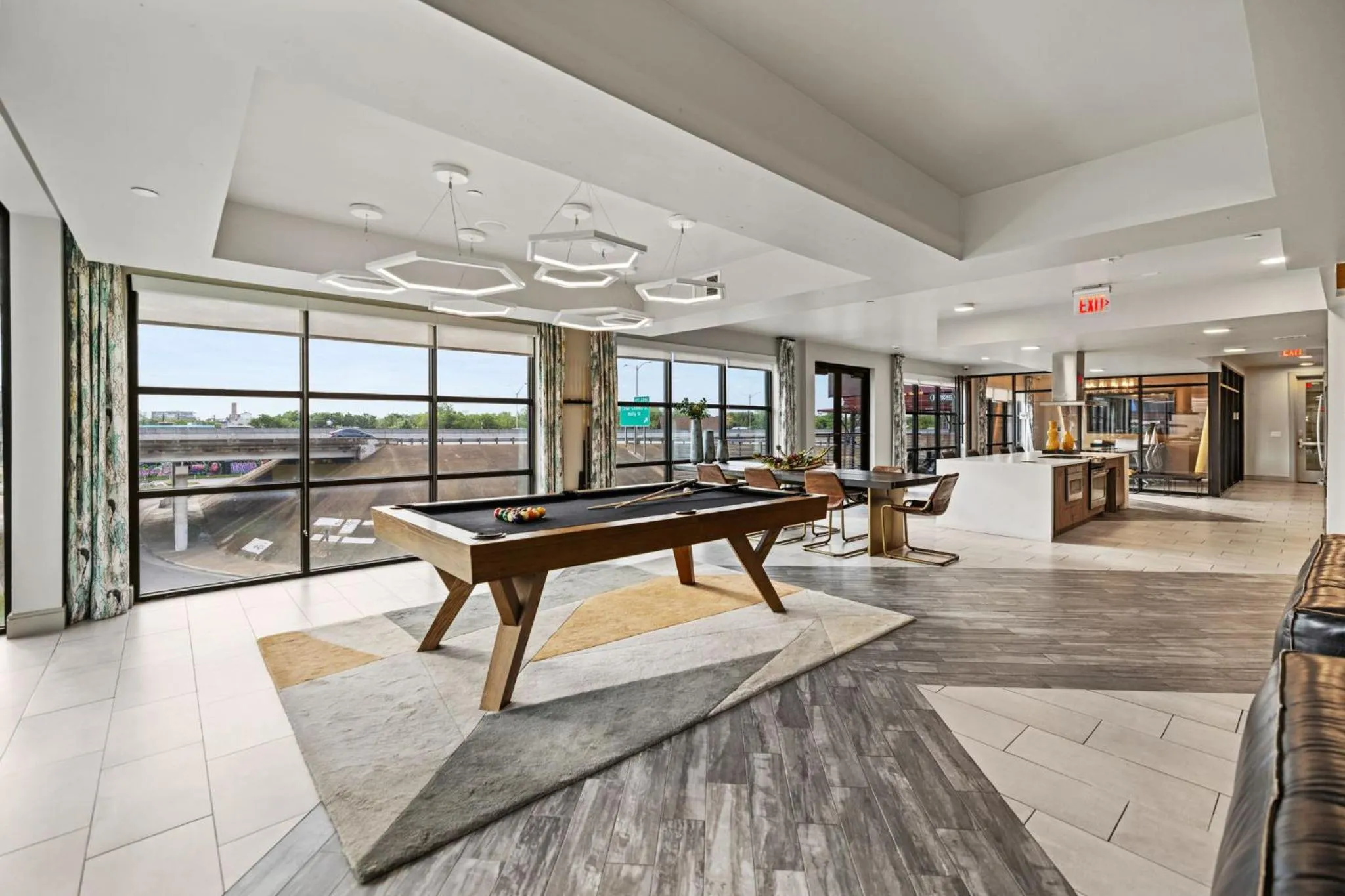 Communal lounge/ TV room in Placemakr Downtown Austin