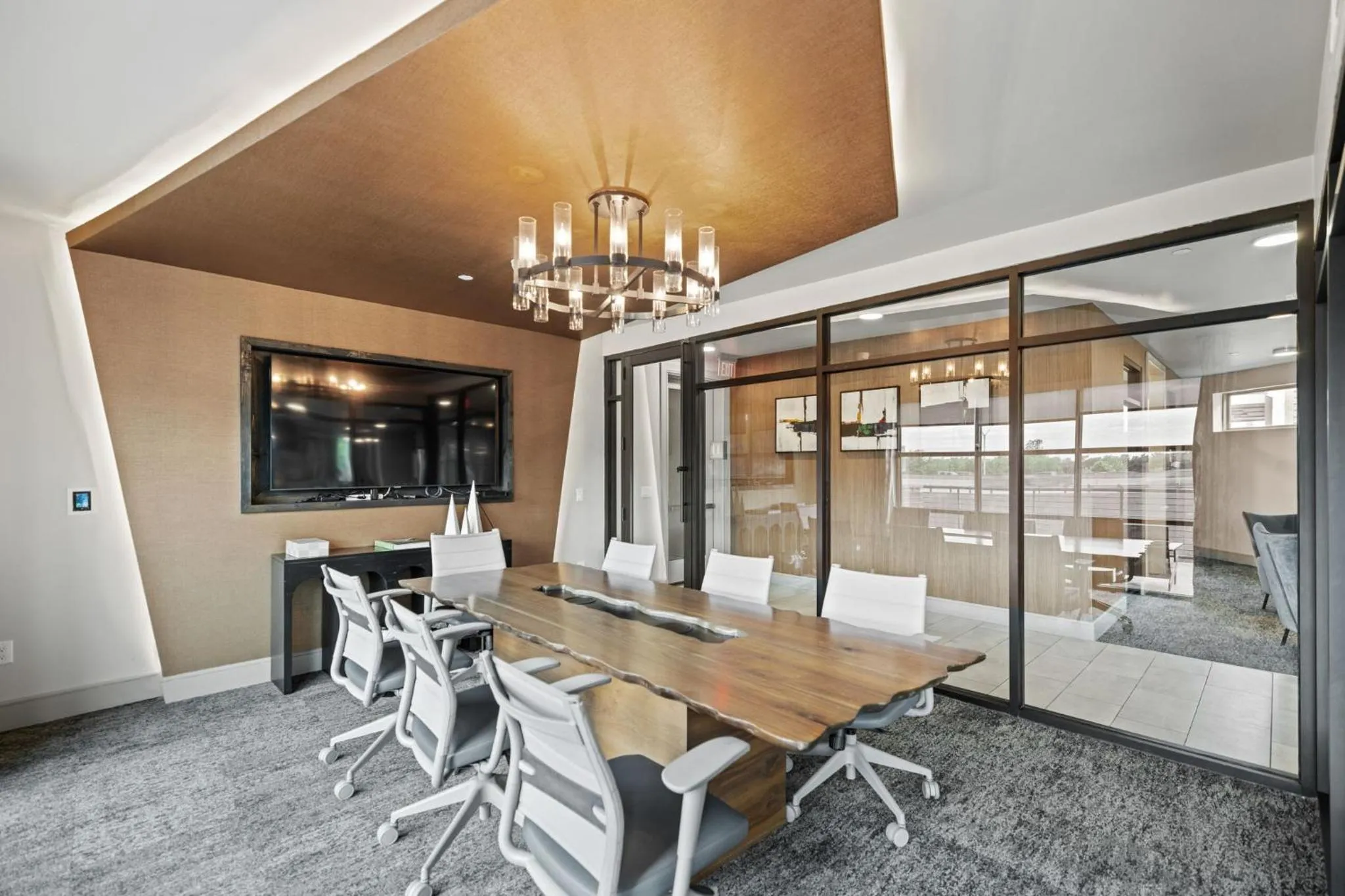 TV and multimedia in Placemakr Downtown Austin