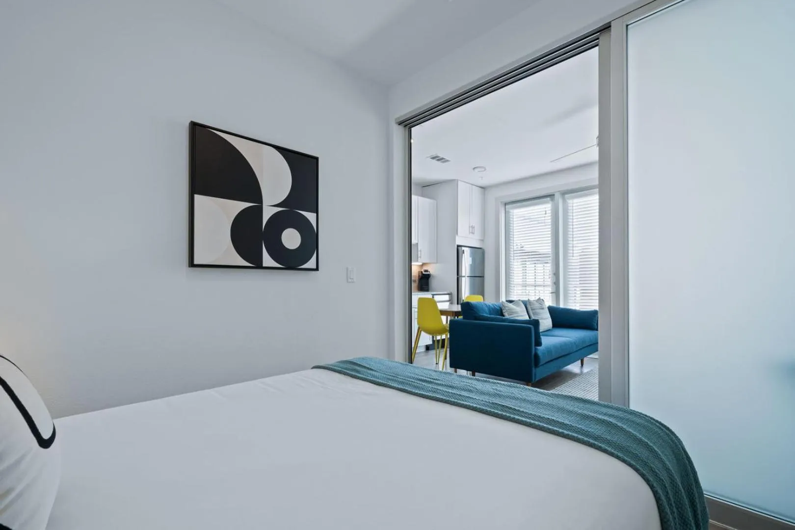 Bedroom, Bed in Placemakr Downtown Austin