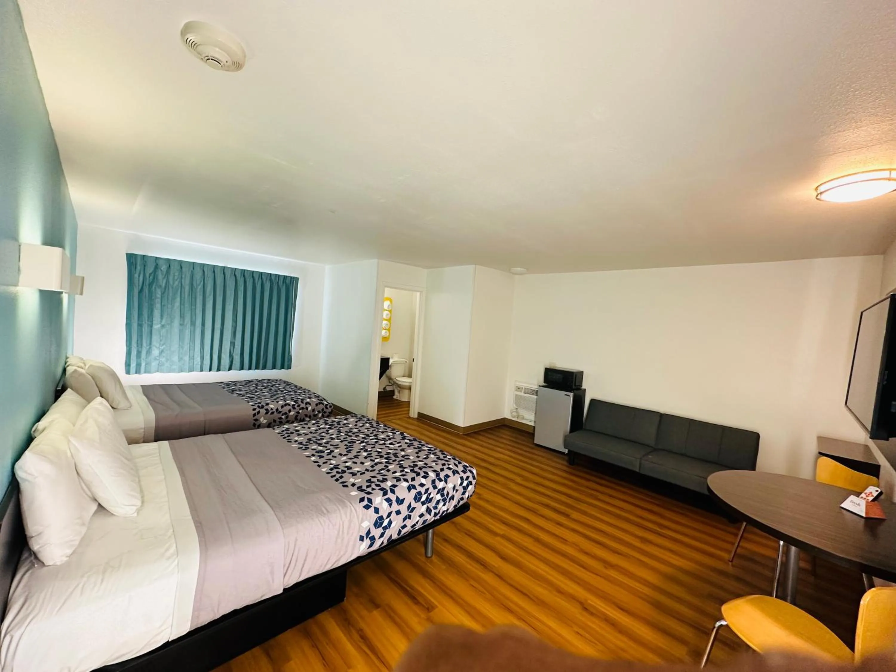 Bed in Beachside Inn