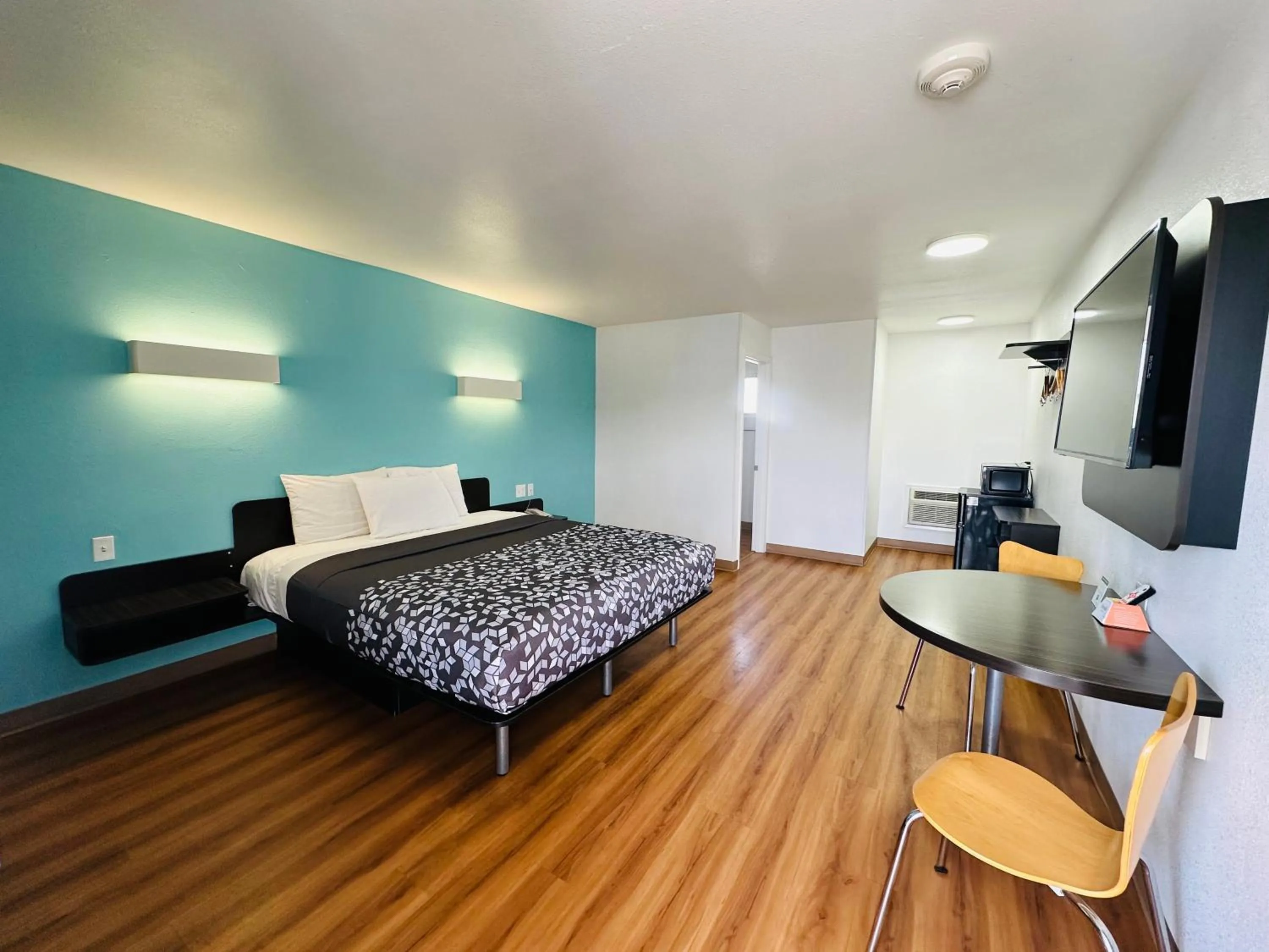 Bed in Beachside Inn