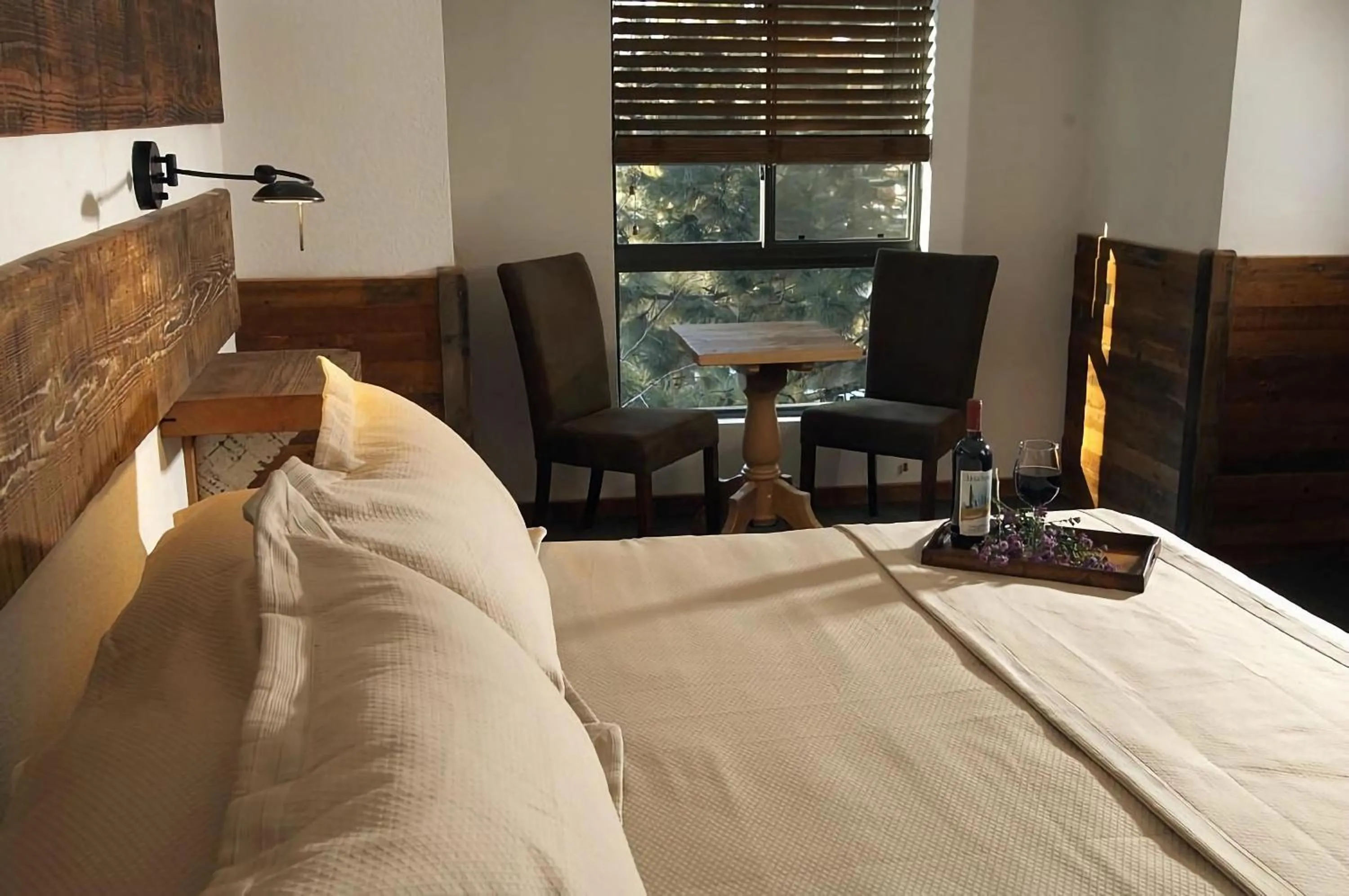 Bedroom, Bed in Inn at South Lake Tahoe