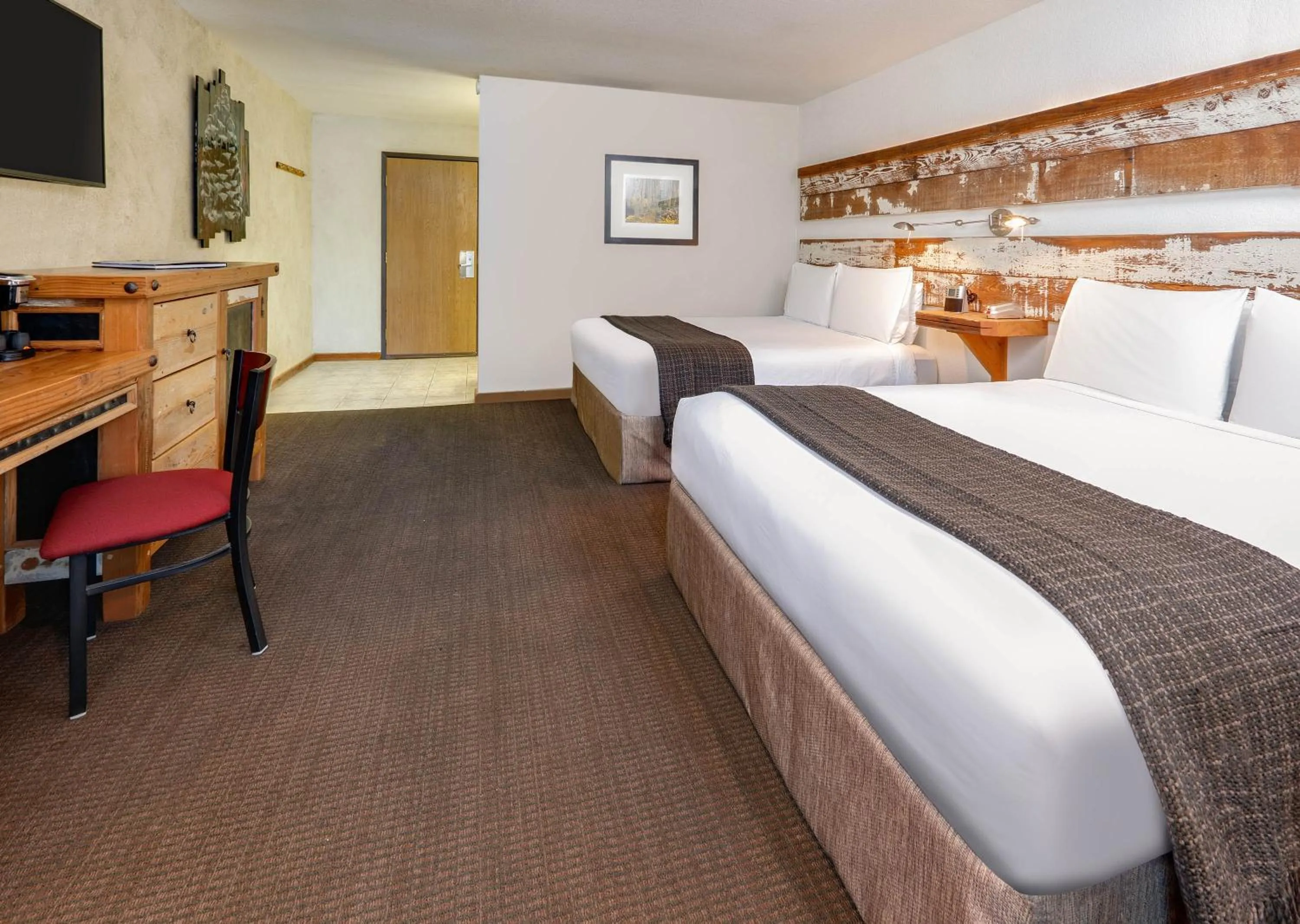 Bed in Inn at South Lake Tahoe