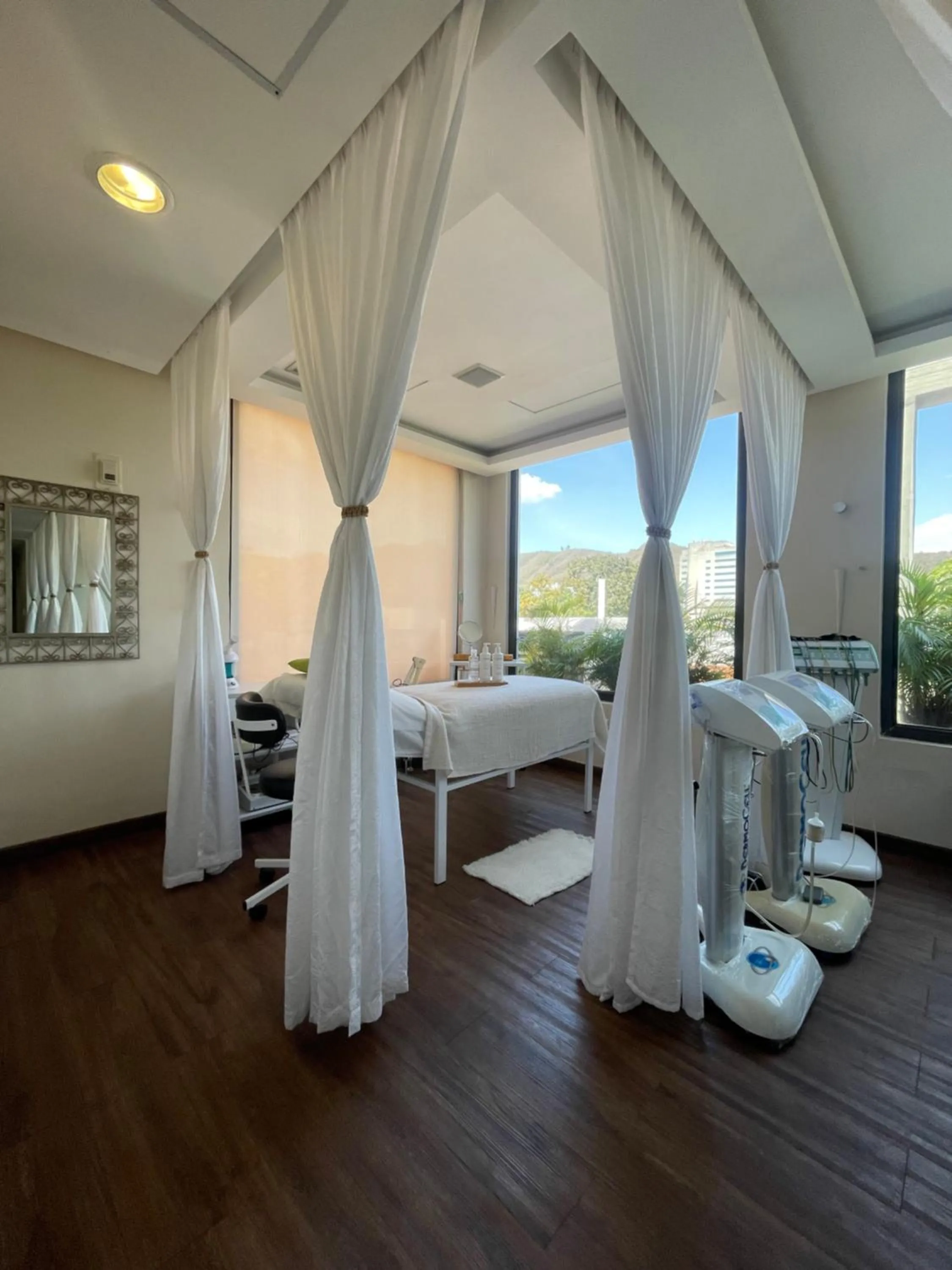 Spa and wellness centre/facilities in EXECUTIVE SUITES VALENCIA-Venezuela