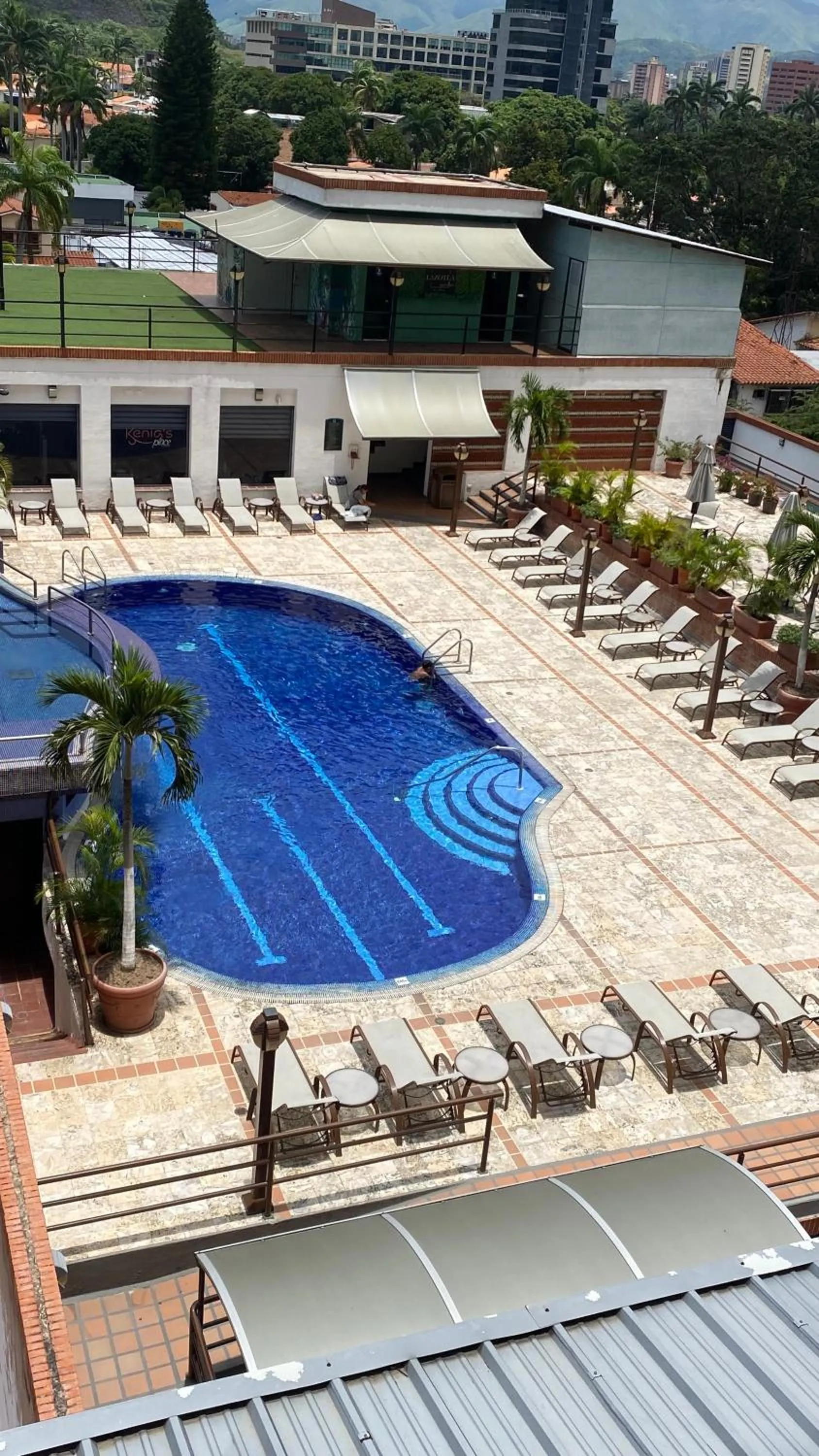 Swimming pool in EXECUTIVE SUITES VALENCIA-Venezuela
