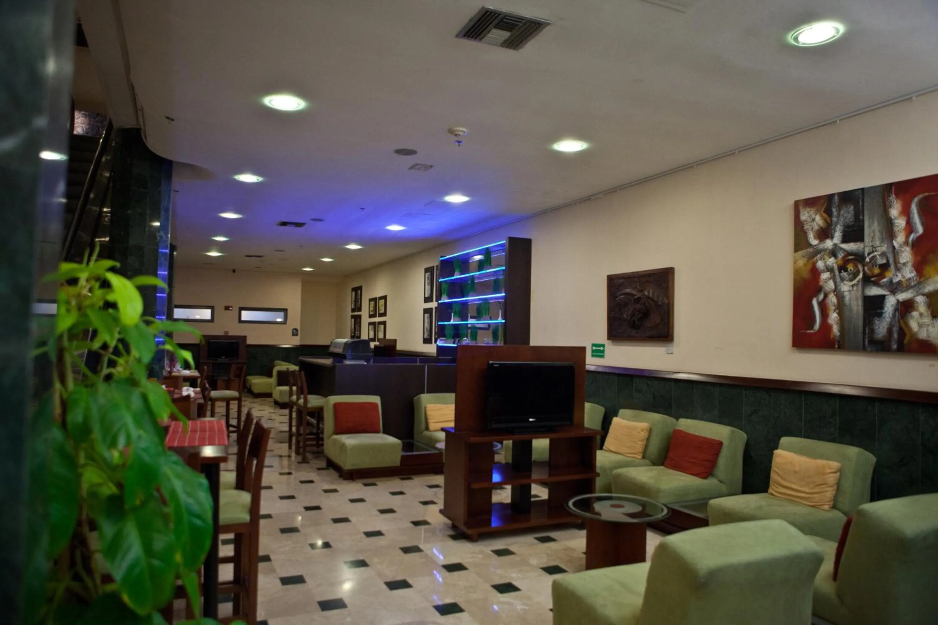 Area and facilities in EXECUTIVE SUITES VALENCIA-Venezuela
